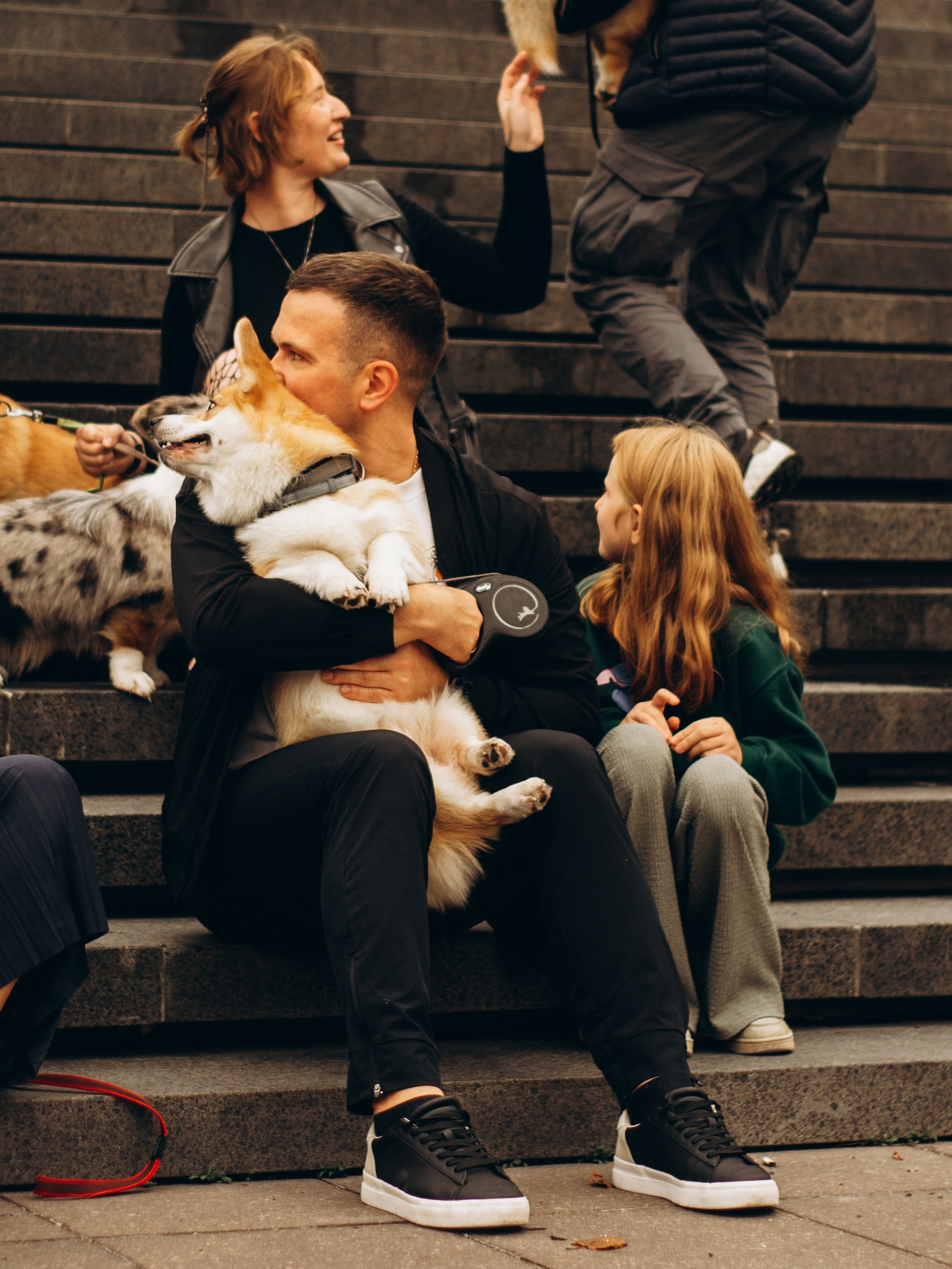 Corgi party, september. Kat Laisaar — Pet photographer in Tallinn