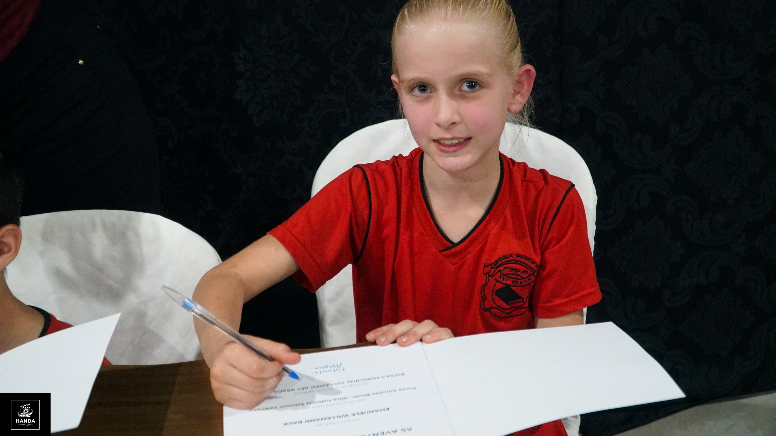 Noite autógrafos colégio Aurélio Buarque de Holanda. Handa Produções