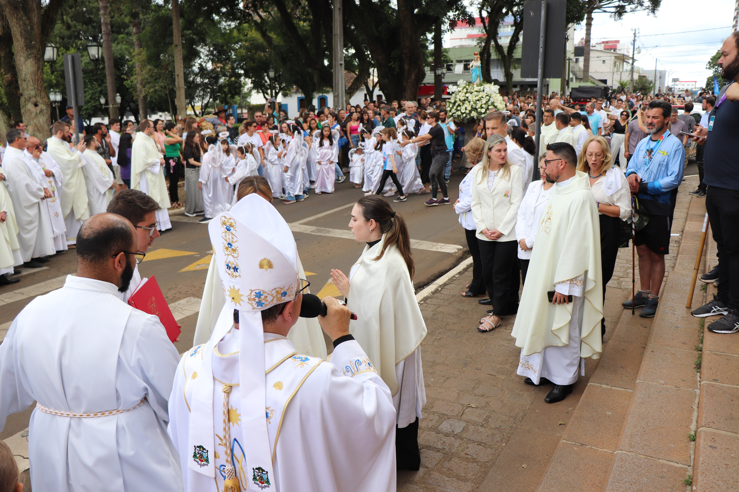 Peregrinação Nossa Senhora de Belém. Handa Produções