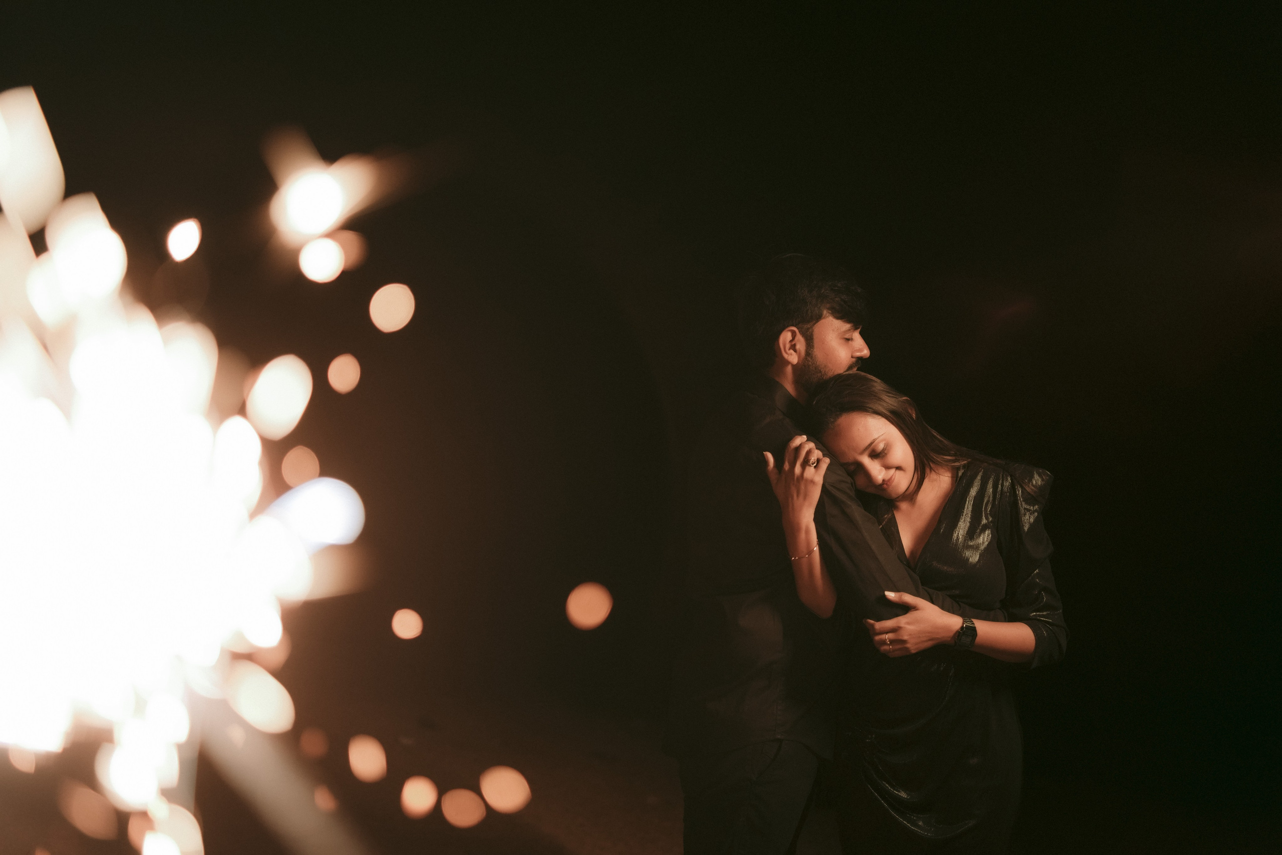 COUPLE SESSIONS. Love Emotions Weddings