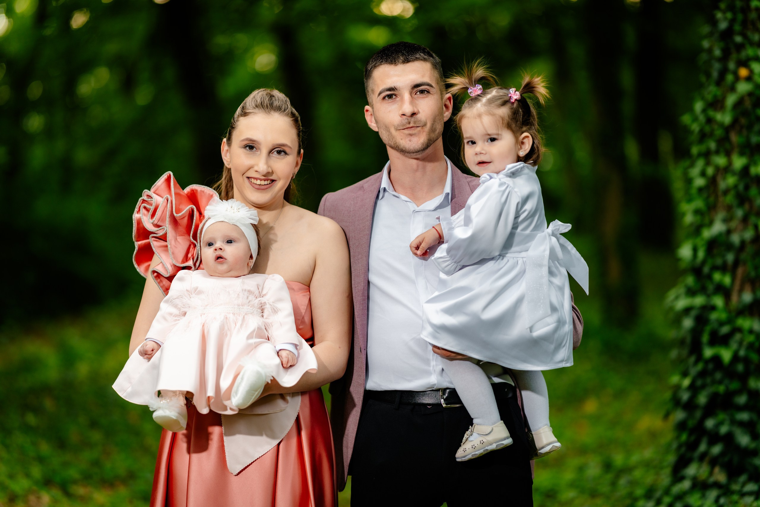 fotograf botez Miruna Parascheva, fotografie botez Botoșani, fotograf Alin Chirilă, amintiri botez, fotografii botez, botez Miruna Parascheva, fotograf copii, fotografie botez în Botoșani-alt="botez Miruna Parascheva, fotografie botez Alin Chirilă, amintiri botez, fotografii emoționante botez Botoșani"-- fotografii-botez-bebelus- amintiri-botez-micuț- moment-sfânt-crestinare- fotografie-emotionanta-botez- detalii-botez-bebelusi- parinti-fericiti-la-botez- fotograf-botez-profesionist- botez-in-biserica-ortodoxa- micuț-botezat-cu-emoție- zâmbete-și-lacrimi-la-botez- bebeluș-la-cristelniță- decor-botez-colorat- botez-cu-dragoste-și-credință- emotie-pura-la-botez- fotograf-botez-botosani- botez-iasi-suceava-fotograf- amintiri-nepretuite-botez