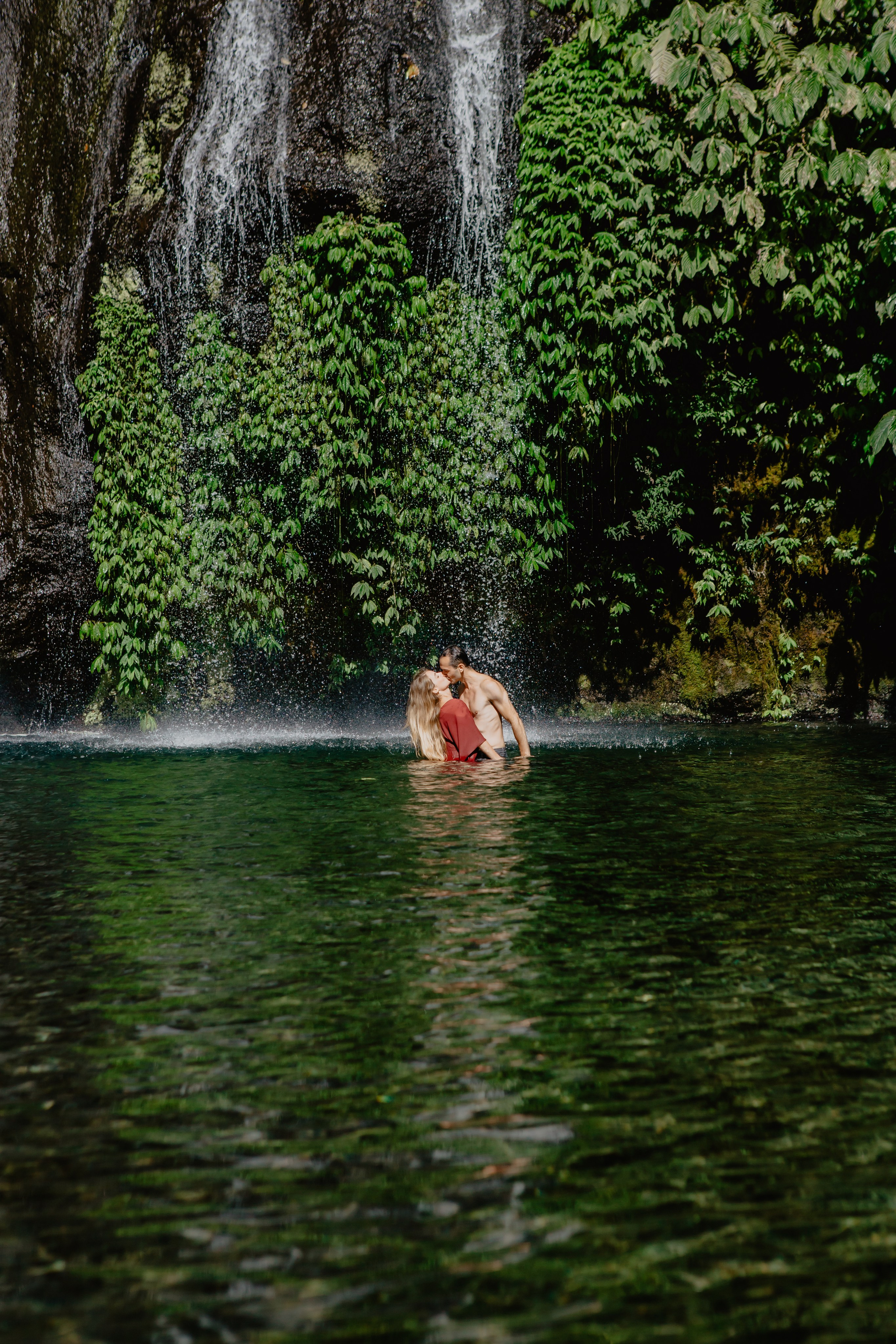 Honeymoon photo shoot in Bali. Female Photographer in Bali
