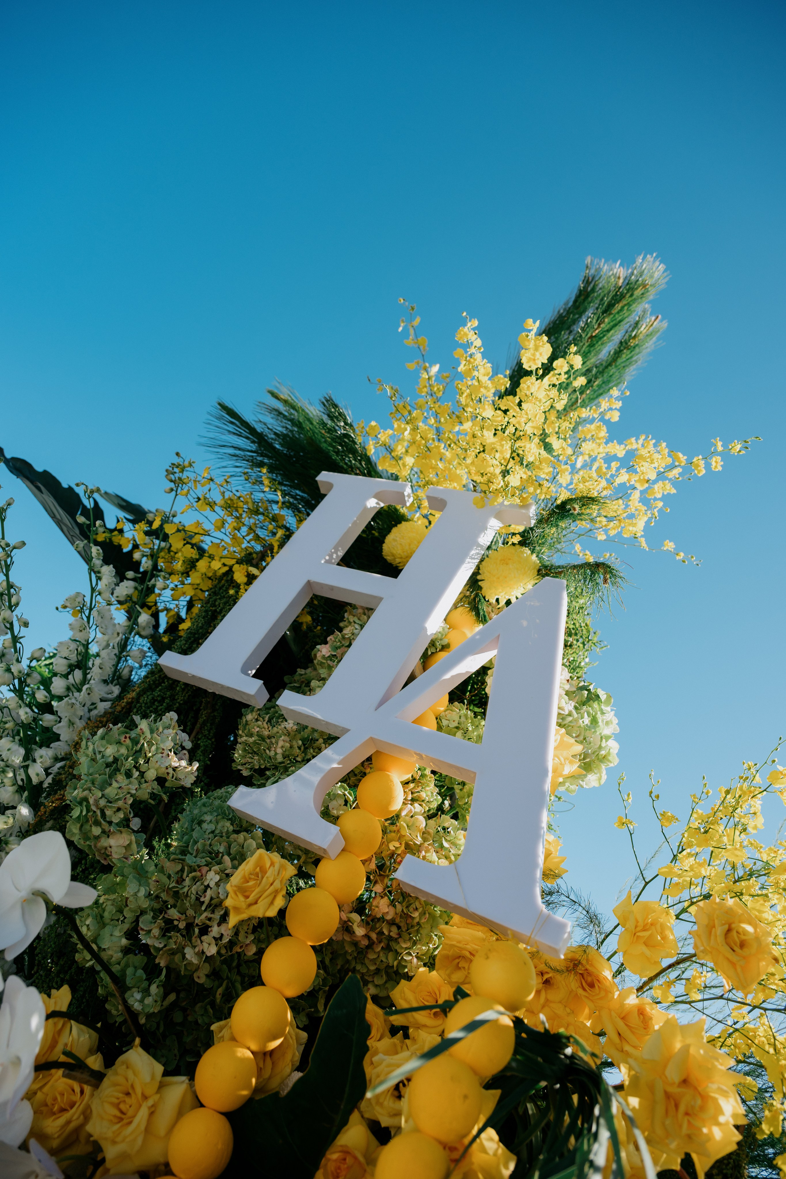 DUC HOANG & HUONG ANH / The Vows. Saigon Wedding Present | Art Beyond Moments