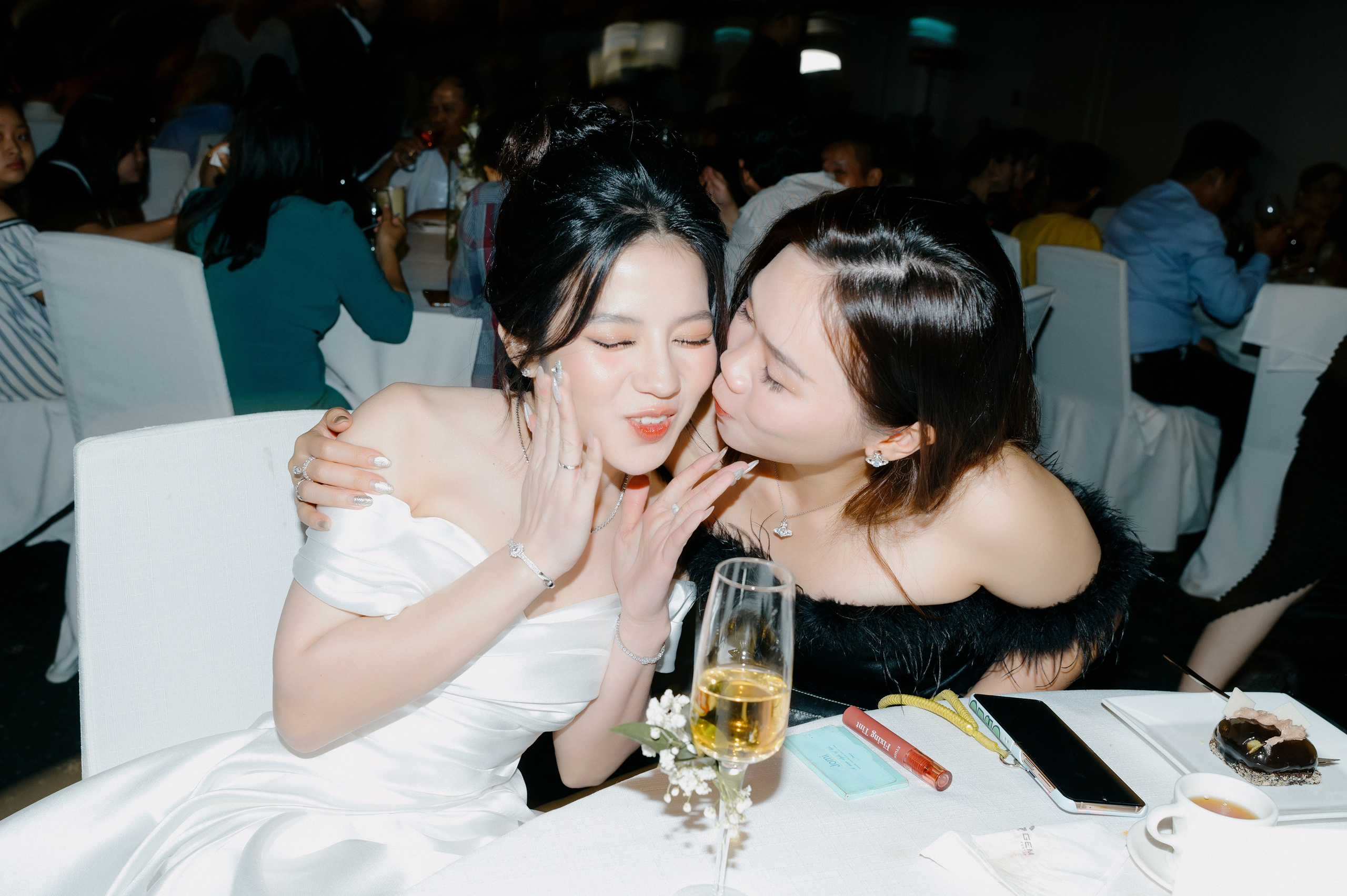 THANH THUÝ & TRỌNG KỶ. Nhiếp ảnh gia đám cưới hàng đầu tại Thành Phố Hồ Chí Minh