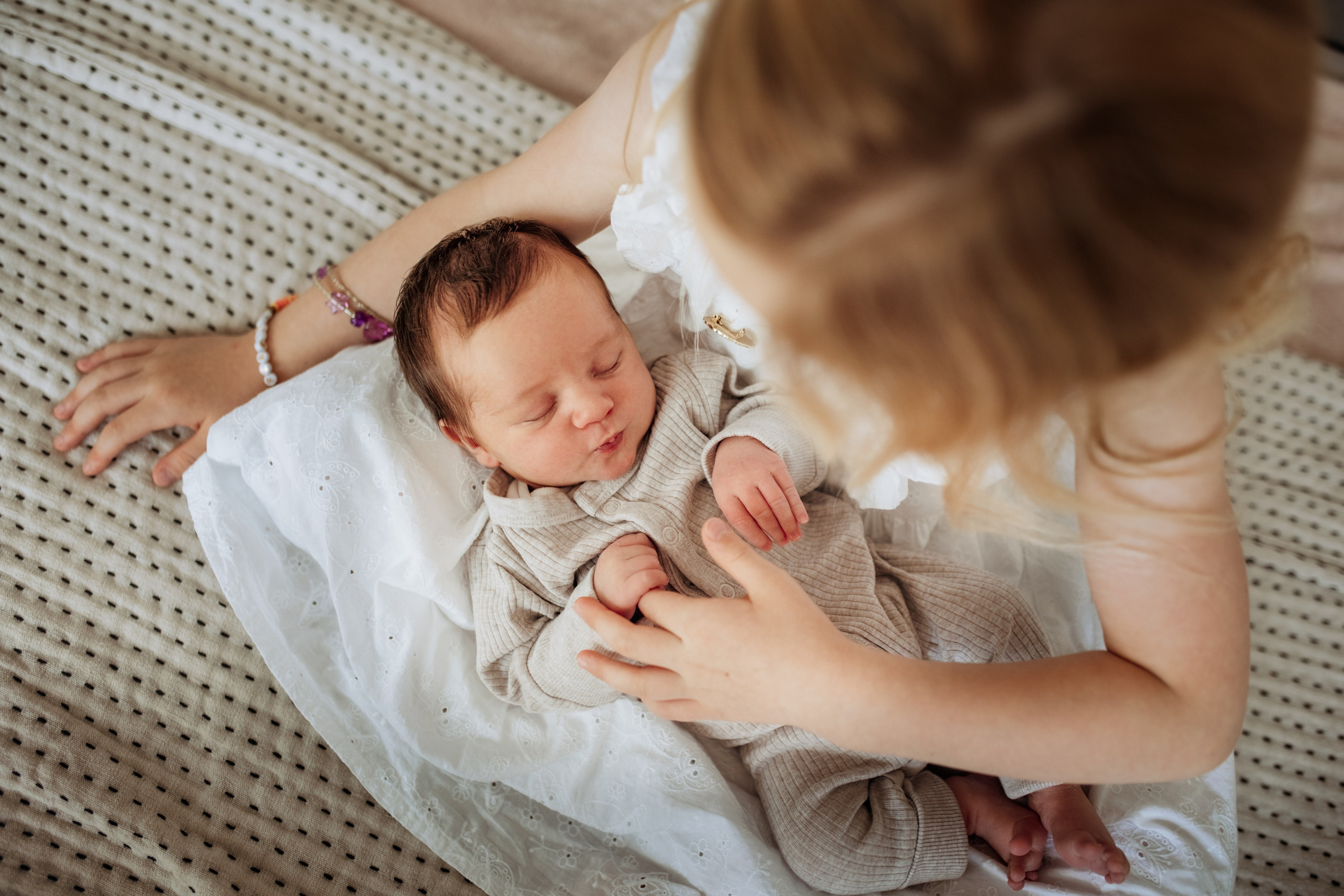 Indoor Family. Olga Tikhonova: family photography Cambridgeshire