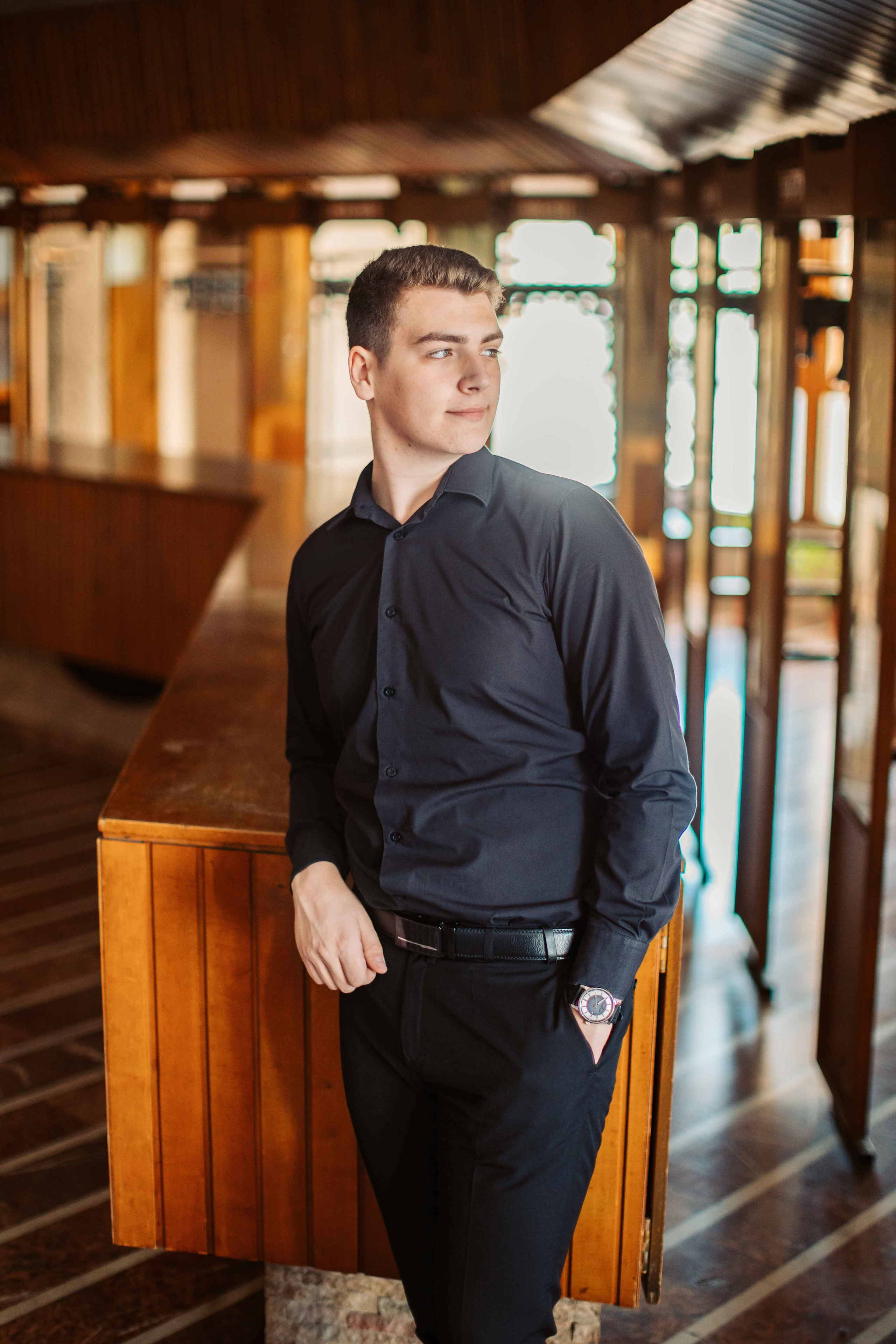 12C — Unirea. Contrast Studio