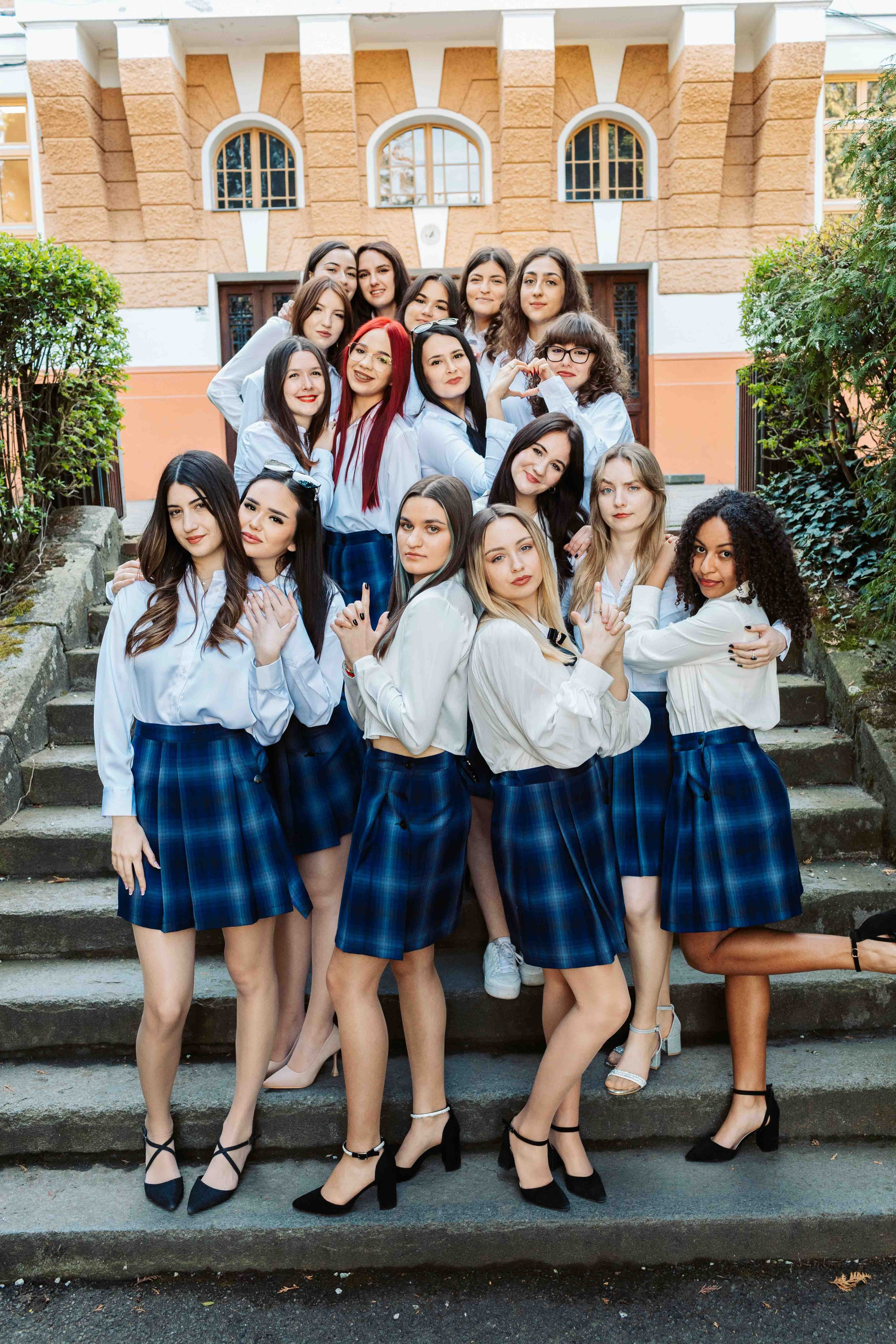 12C — Unirea. Contrast Studio