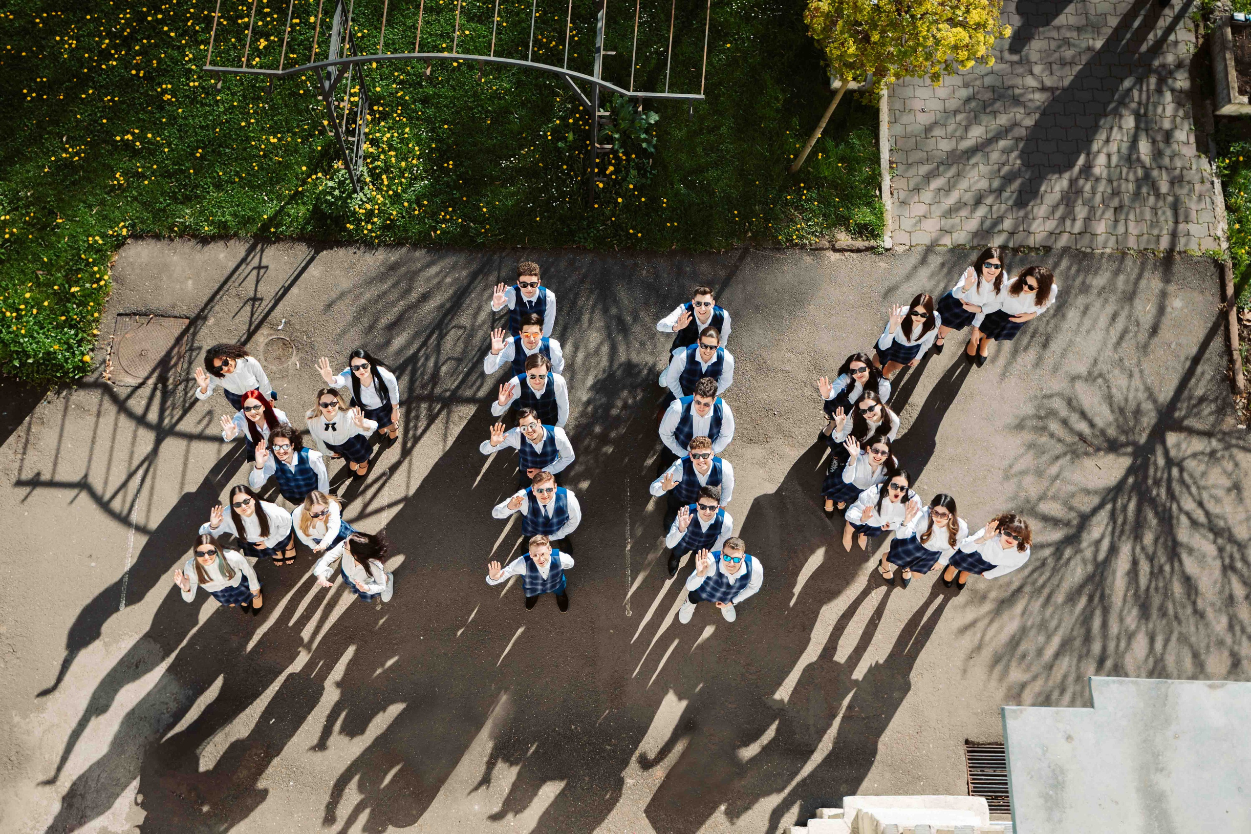 12C — Unirea. Contrast Studio