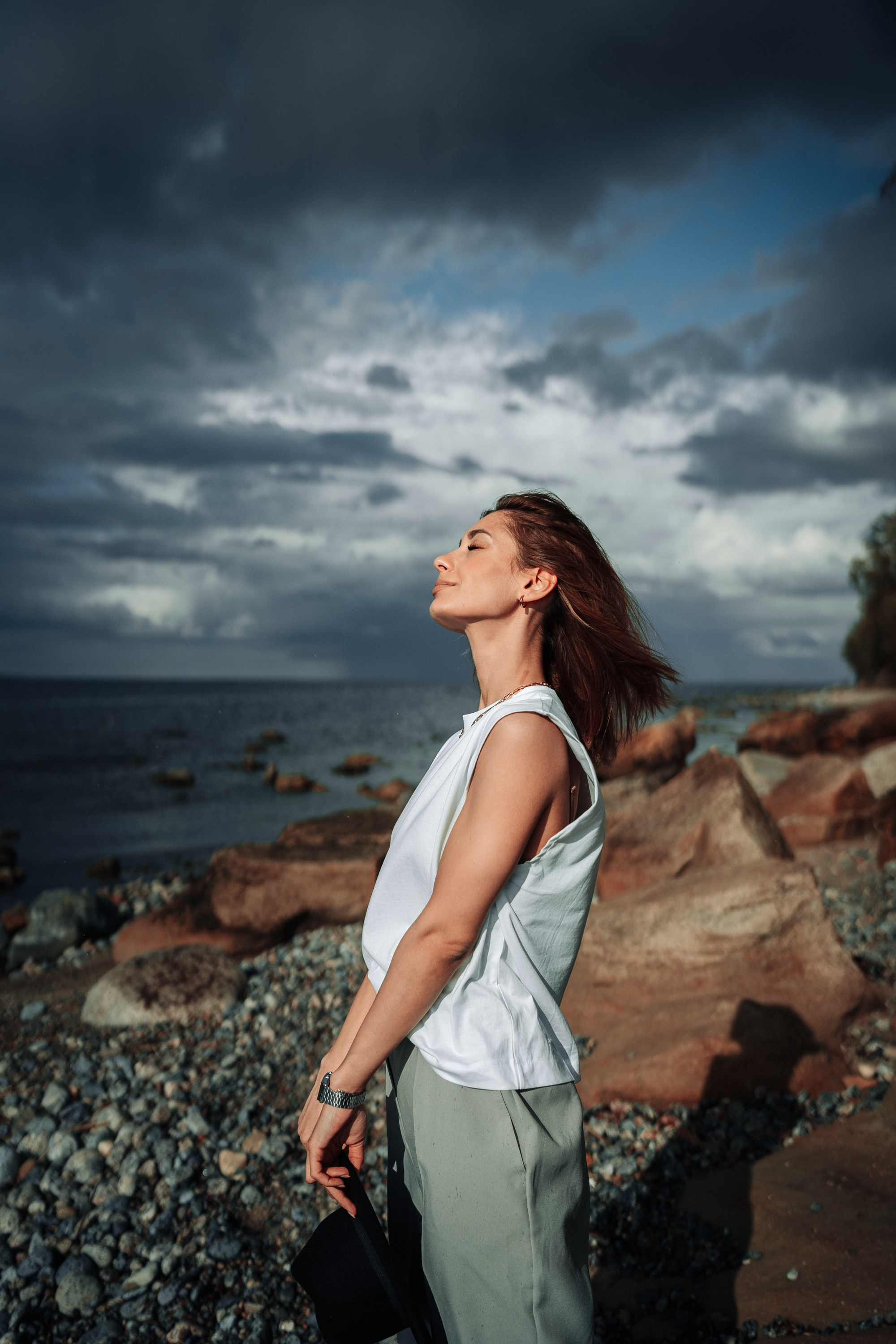 Hat, Coat, and Watch. Couple and Family Photographer in Tallinn, Sasha Kaloshin