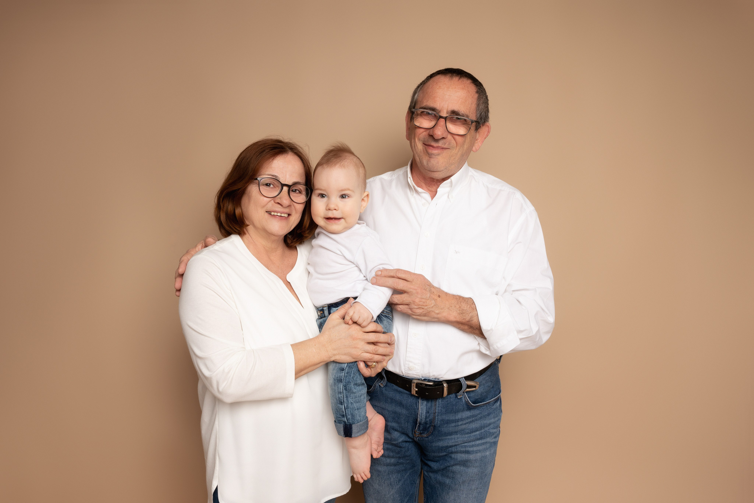 Familienshooting. Neugeborenenfotografin und Retoucher in Augsburg Nastassia Schneider