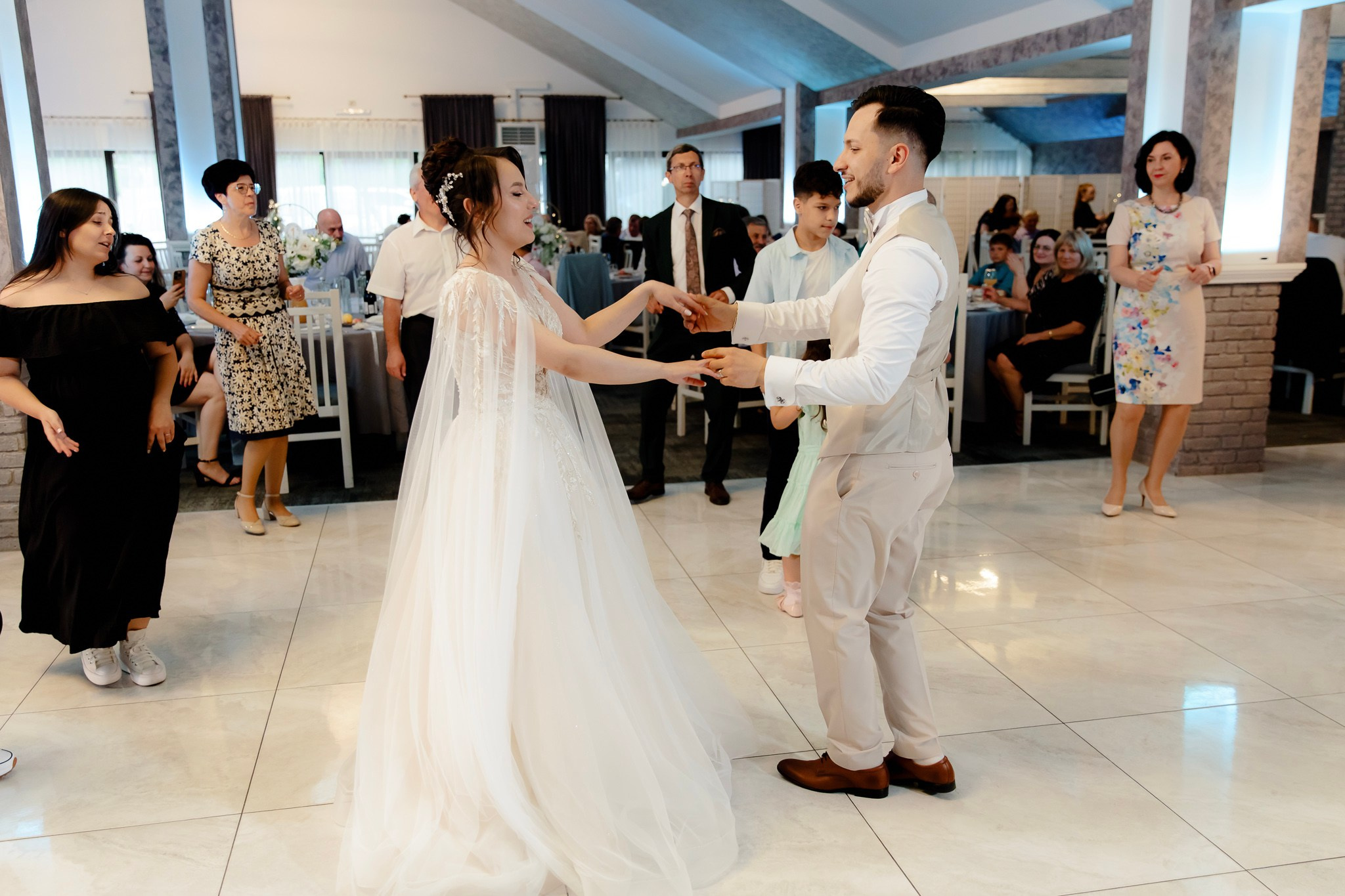 Ioana & Ionuț | Nuntă de poveste la Păstrăvăria Poiana din Mălini județul Suceava. Servicii foto-video profesionale, pentru momente de neuitat