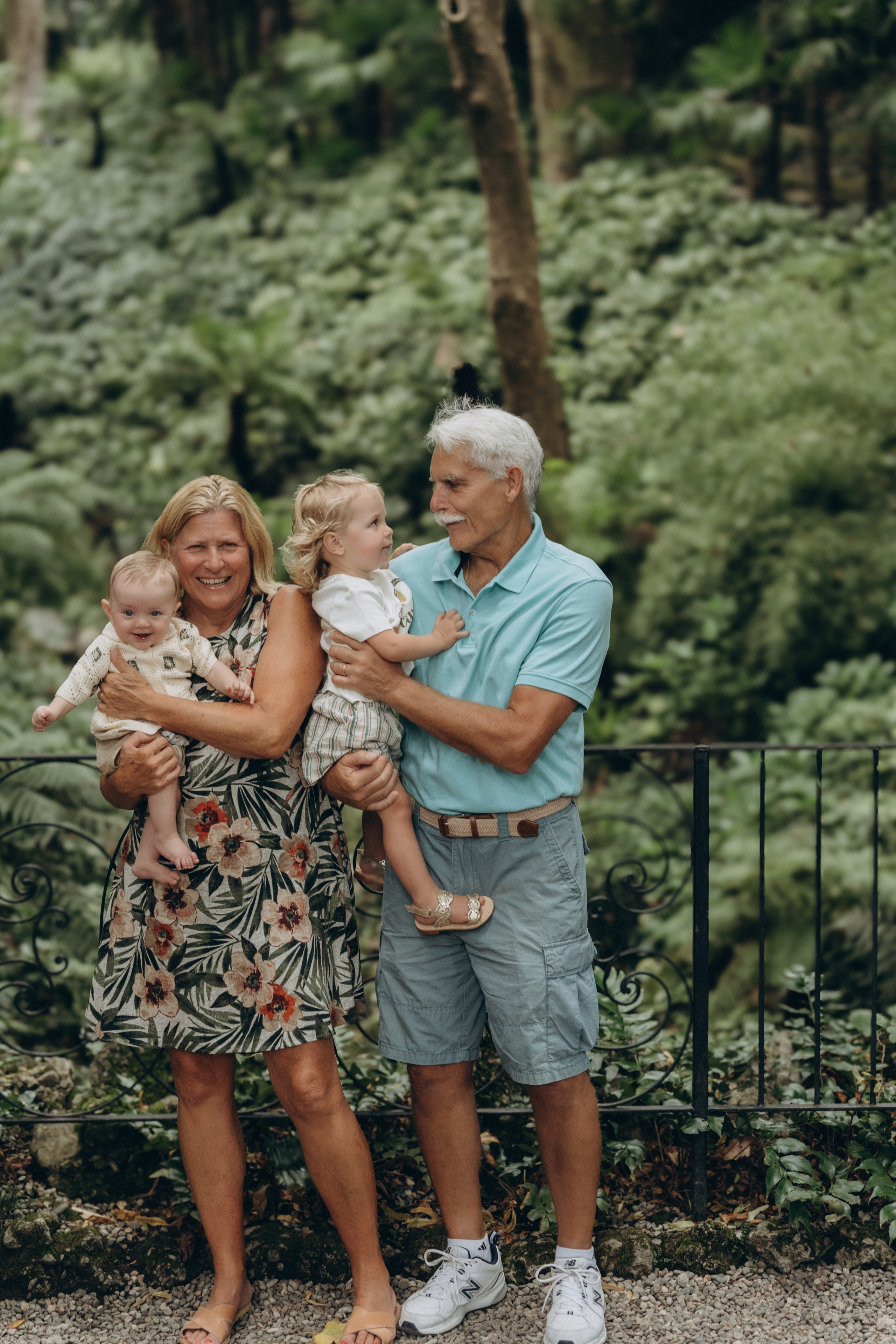 Family moments in Como Lake. PHOTOGRAPHER IN ITALY