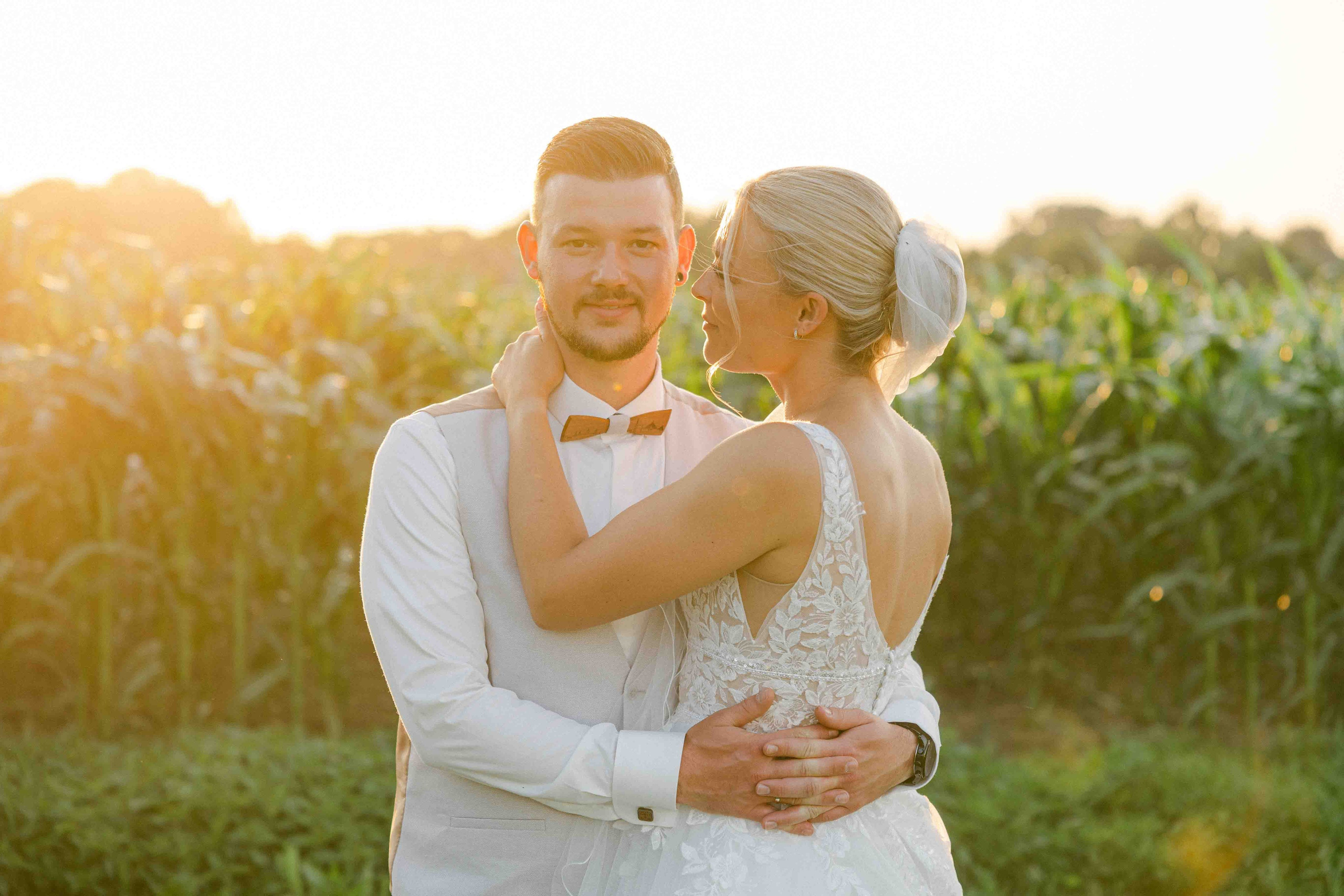 sonnenuntergang fotoshooting bei hochzeit im ak happiness 