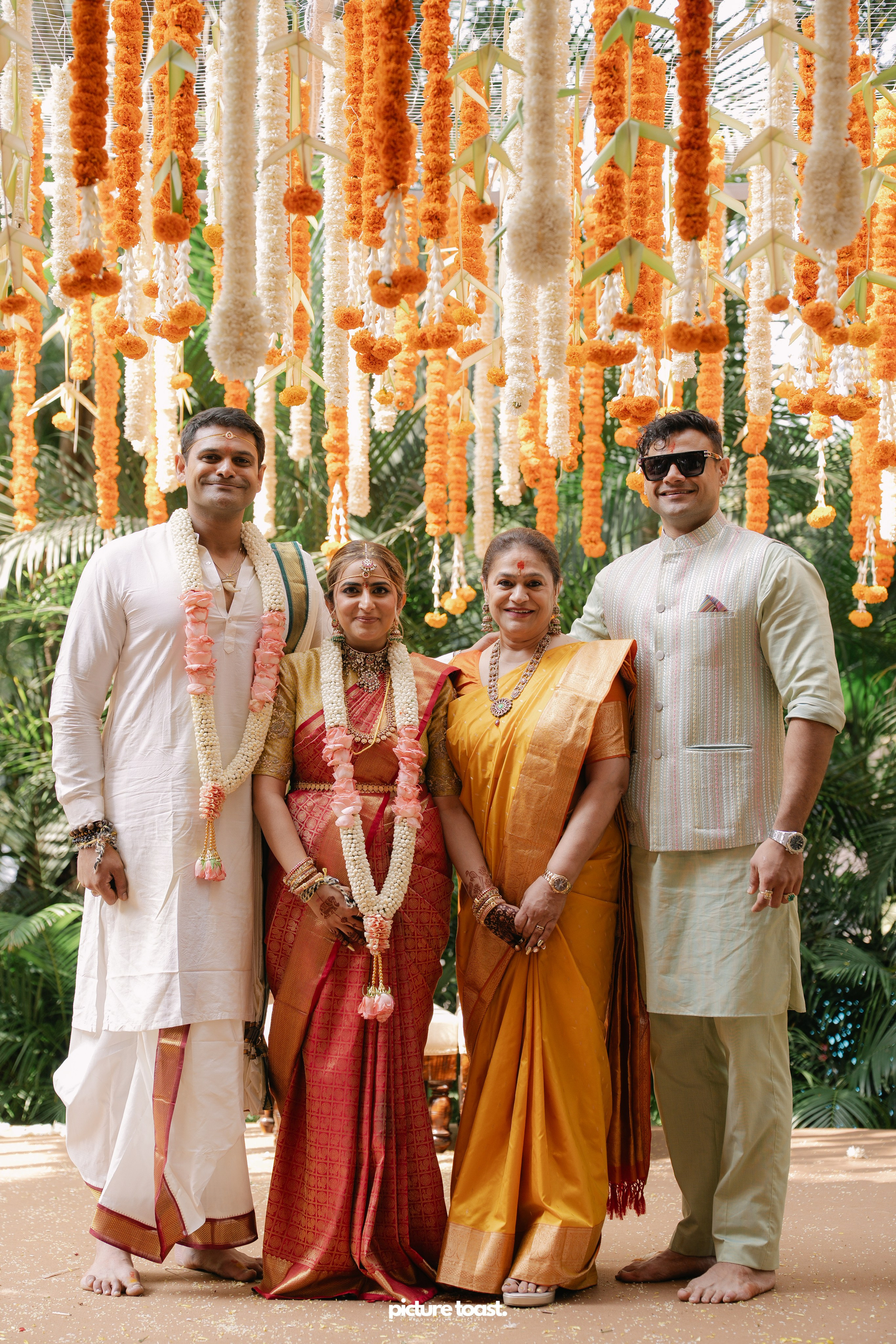South Indian Wedding Ft. Aashna & Rajiv. Fine art Wedding Photographers in India & Canada