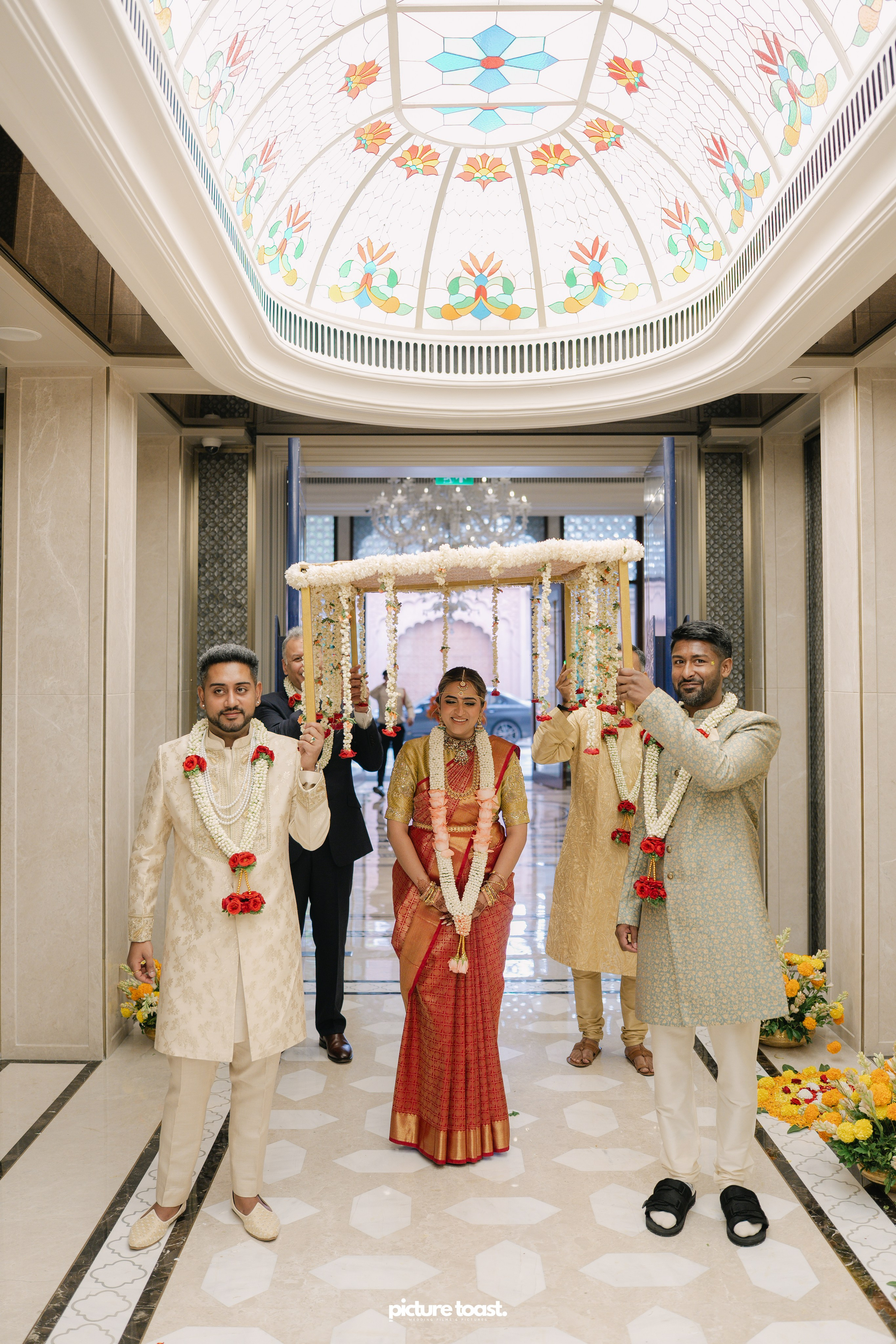 South Indian Wedding Ft. Aashna & Rajiv. Fine art Wedding Photographers in India & Canada