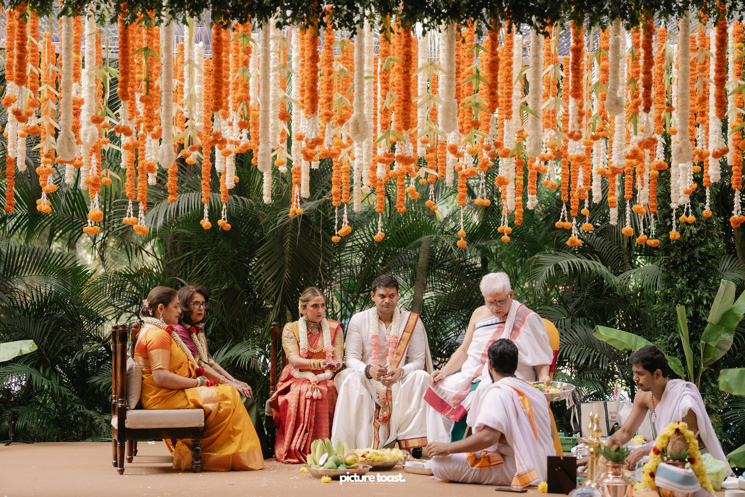 South Indian Wedding Ft. Aashna & Rajiv. Fine art Wedding Photographers in India & Canada