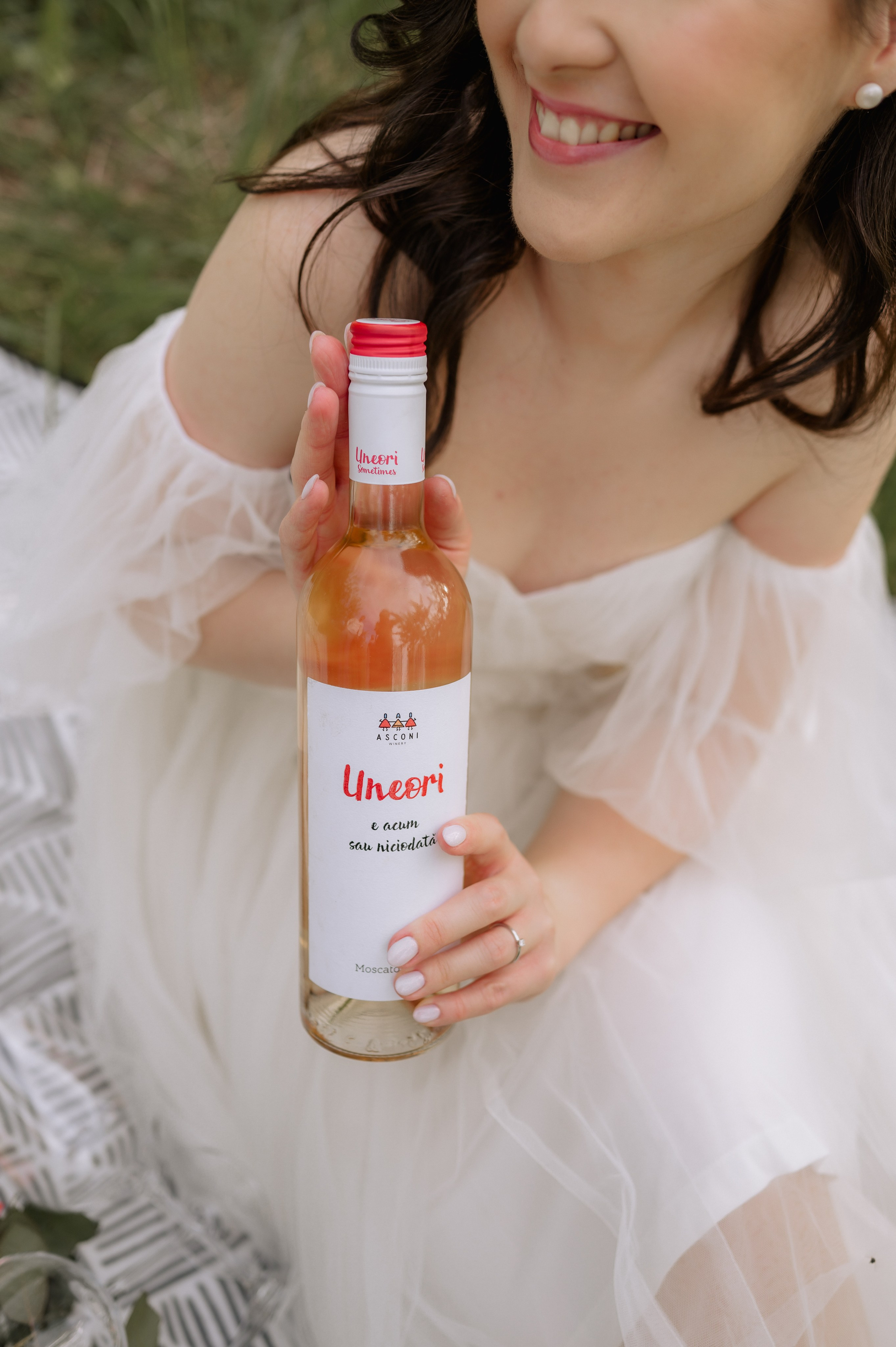 Magda + Andrei | Lovers in the garden. Proud Vision Weddings | Wedding Photography & Film — Servicii profesionale Foto Video Nunta Iasi