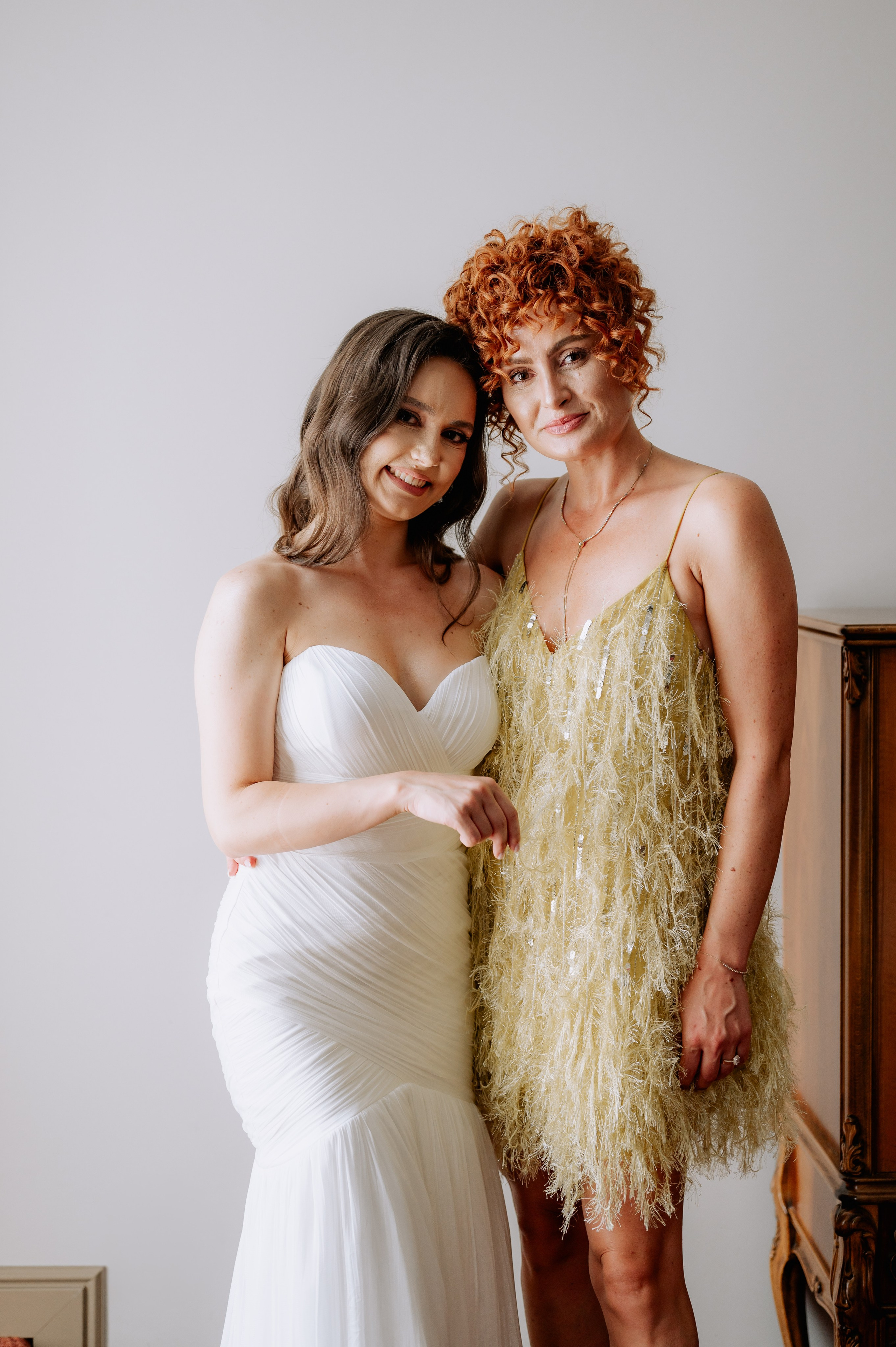 Cununie civila in aer liber , artificii de zi colorate , decor nunta , nunta la Hotel Traian. Proud Vision Weddings | Wedding Photography & Film — Servicii profesionale Foto Video Nunta Iasi