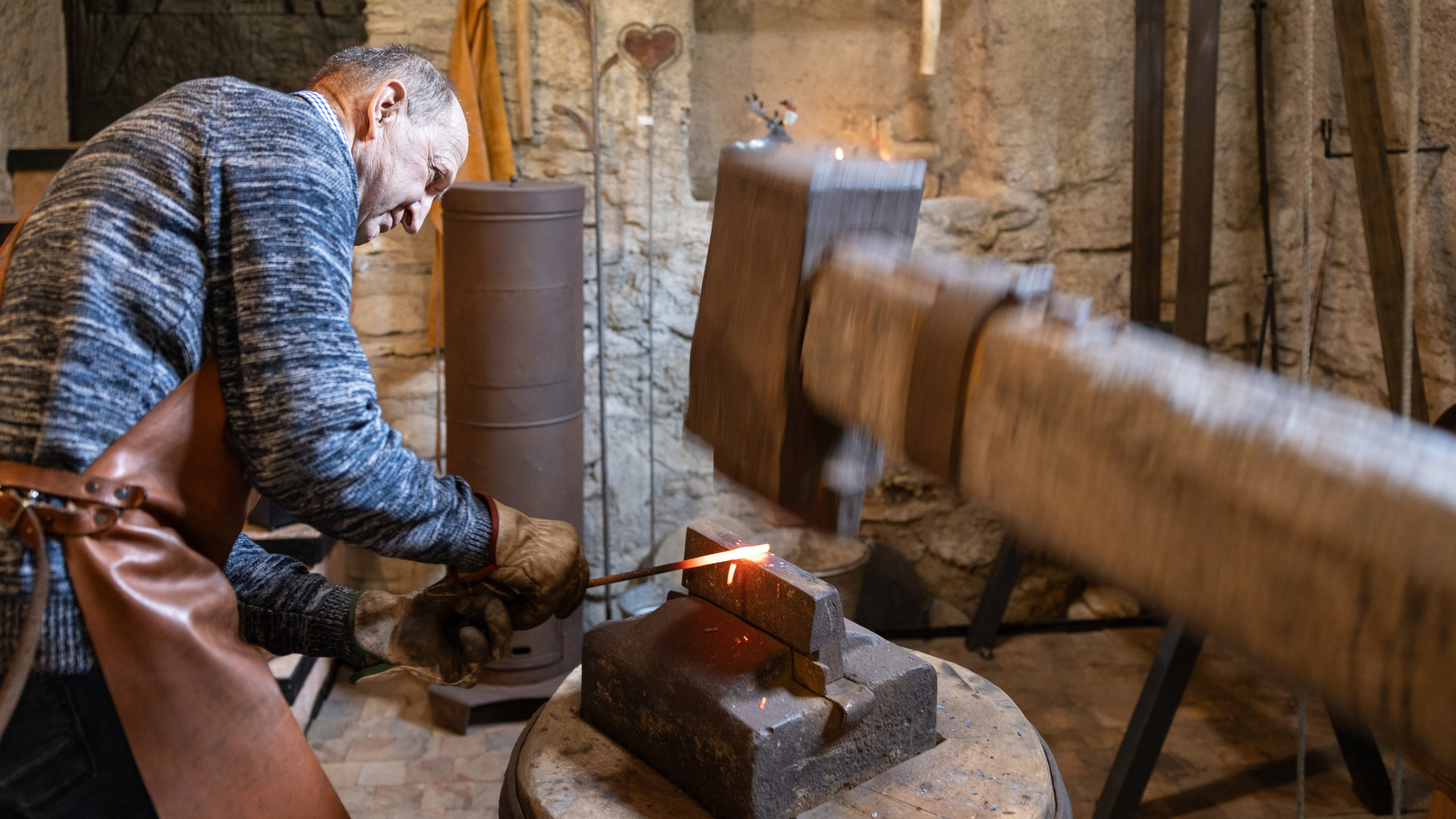 Schmied, Goldegg, 2024. Guzel Kolobova| Fotografin| Salzburg