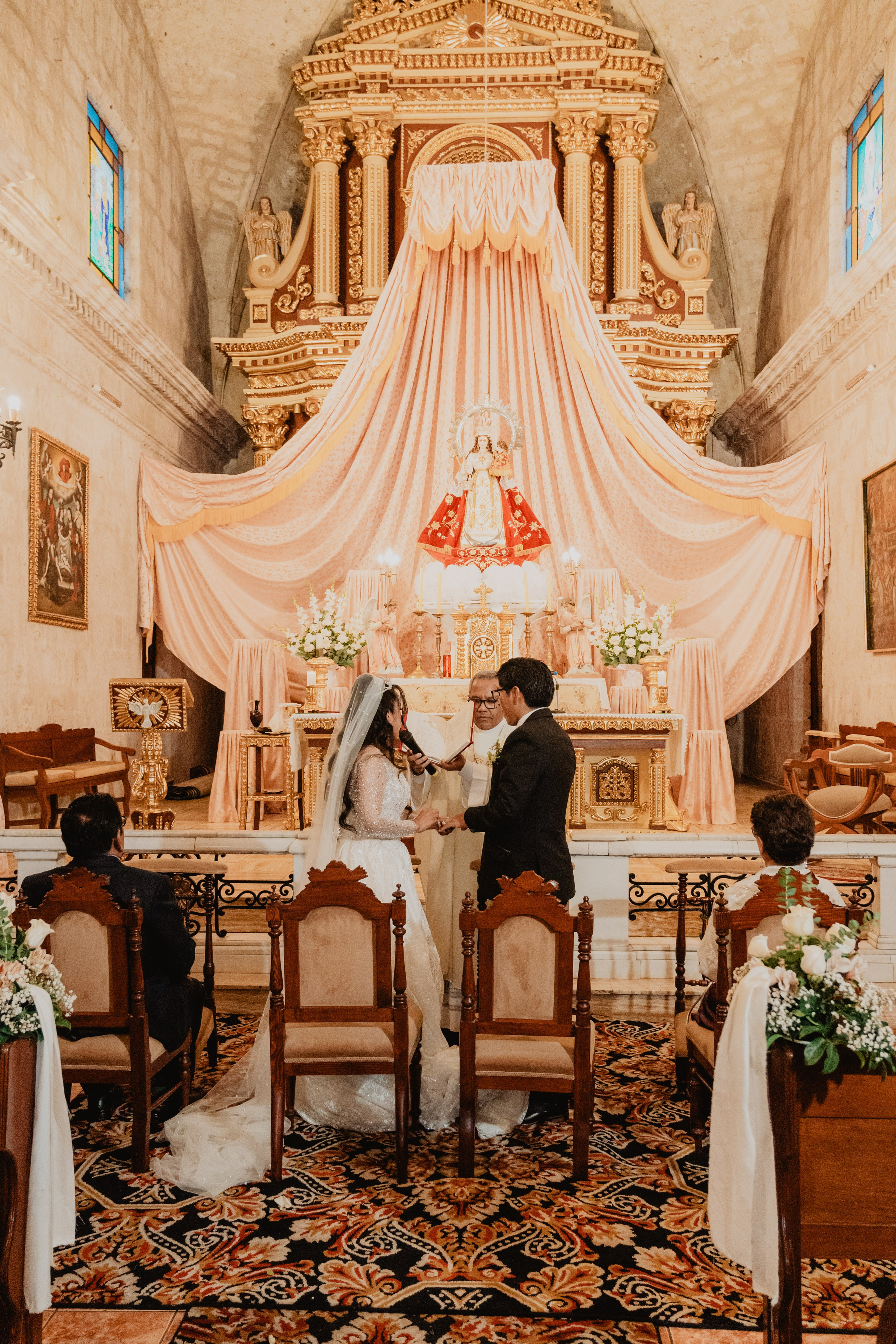FERNANDO + MARIBEL | BODA RELIGIOSA. Studio KVTA | Fotografía y Video de Bodas en Arequipa