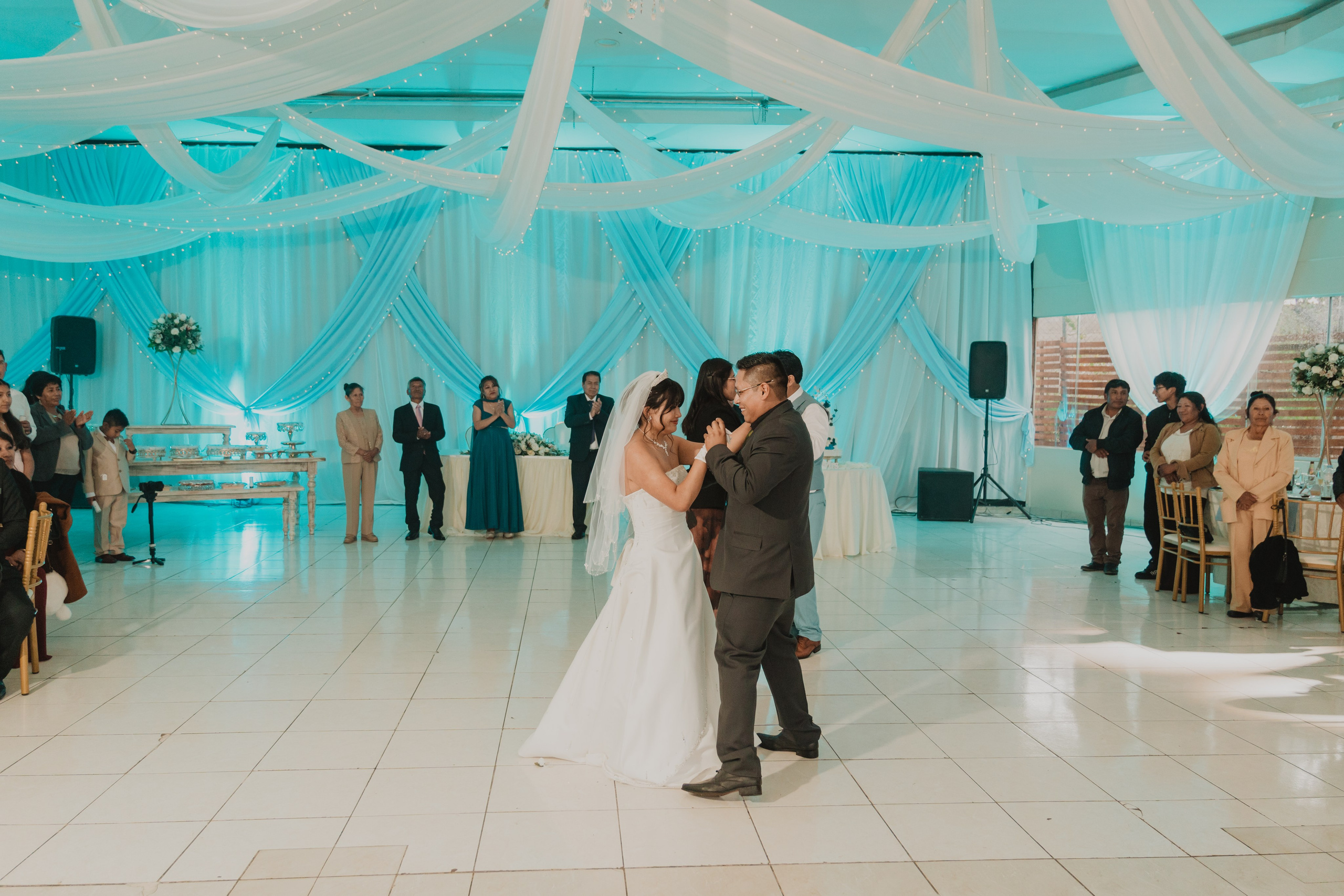 STEISY + EMMANUEL | BODA RELIGIOSA. Studio KVTA | Fotografía y Video de Bodas en Arequipa