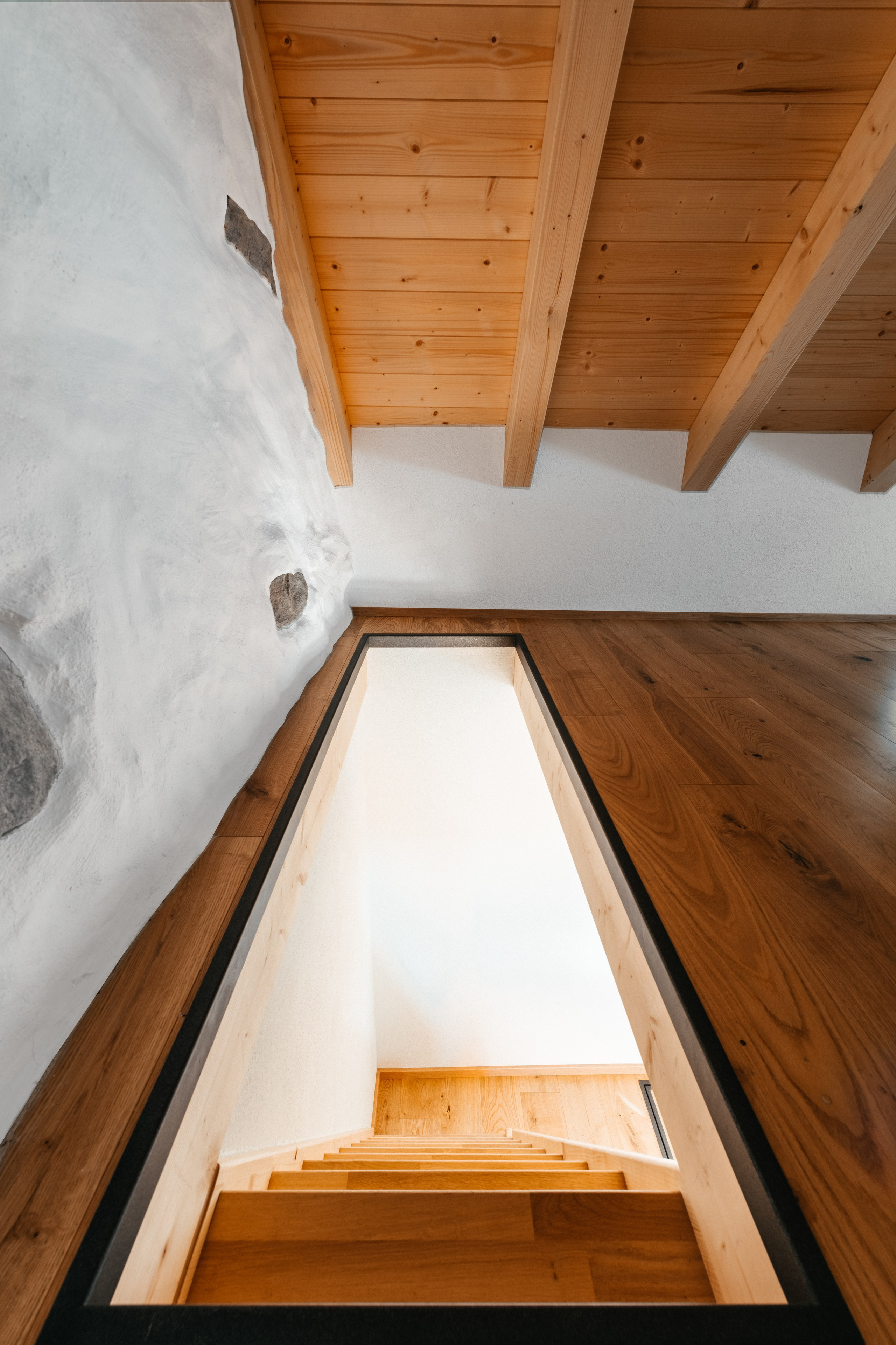 Rustico, VAL RESA, TICINO. Hallo! Ich bin Elena und arbeite als Immobilienfotografin