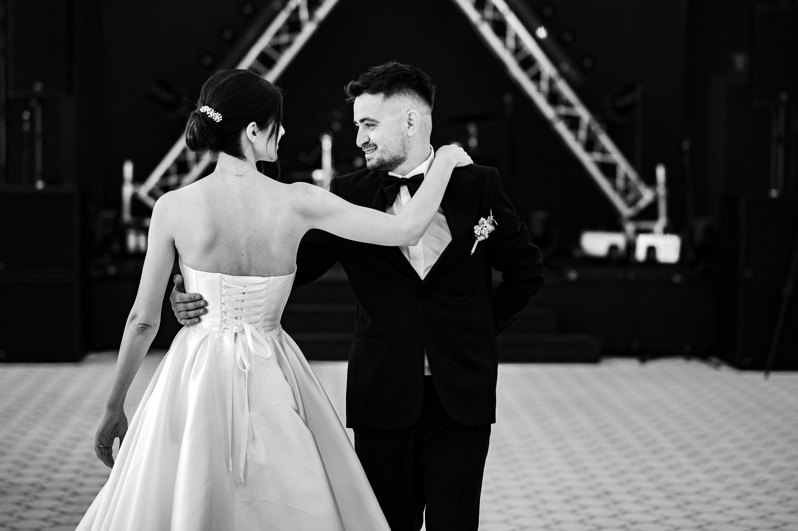 Madalina & Ovidiu. Mugurel Olteanu Fotograf