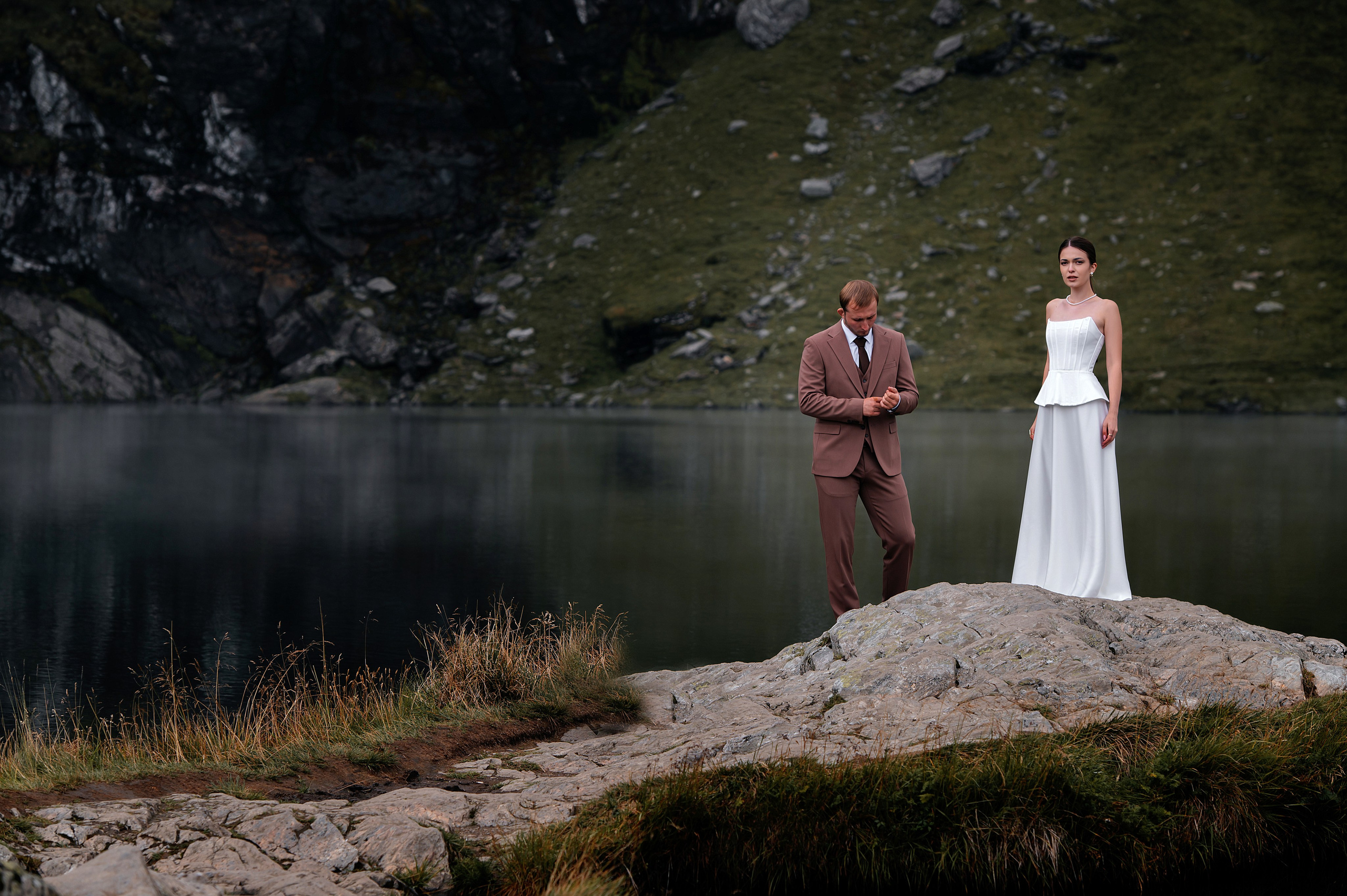 Lacul Bâlea, România. Victoria & Grigorie. Wedding photographer from Moldova Alexey Chipchiu