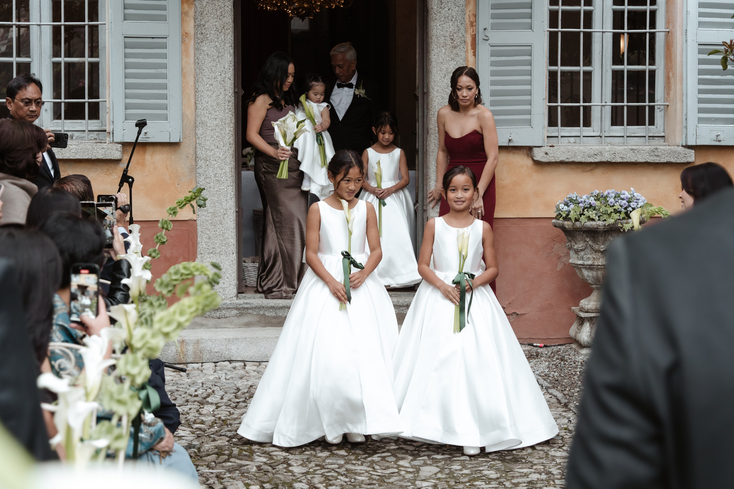 BEATRICE AND RAFAELE_LAKE COMO_Villa Regina Teodolinda. PHOTOGRAPHER IN ITALY