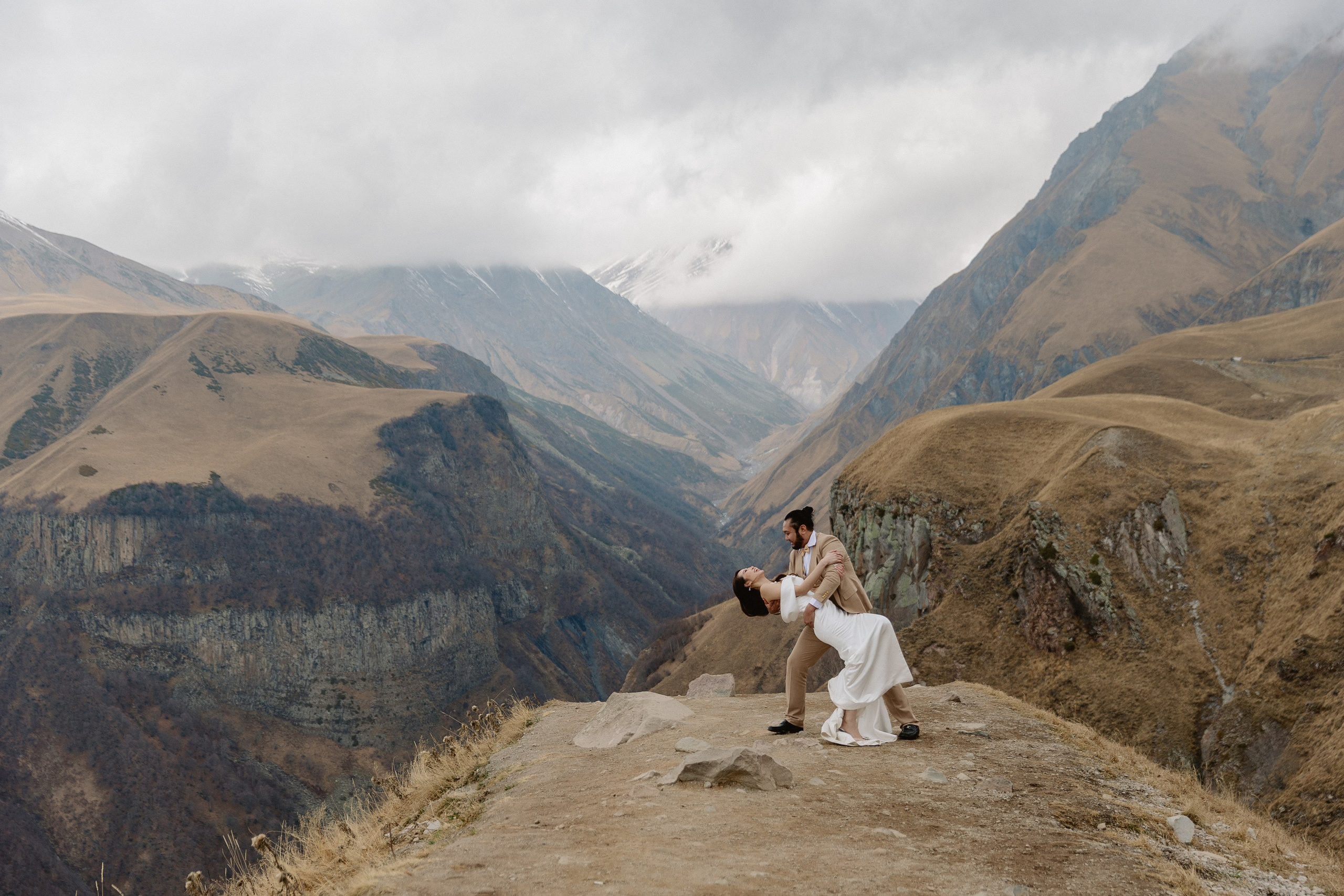 Gudauri (2,5 hours from Tbilisi)/Гудаури (2,5 часа от Тбилиси). Photographer Anna Nazarenko