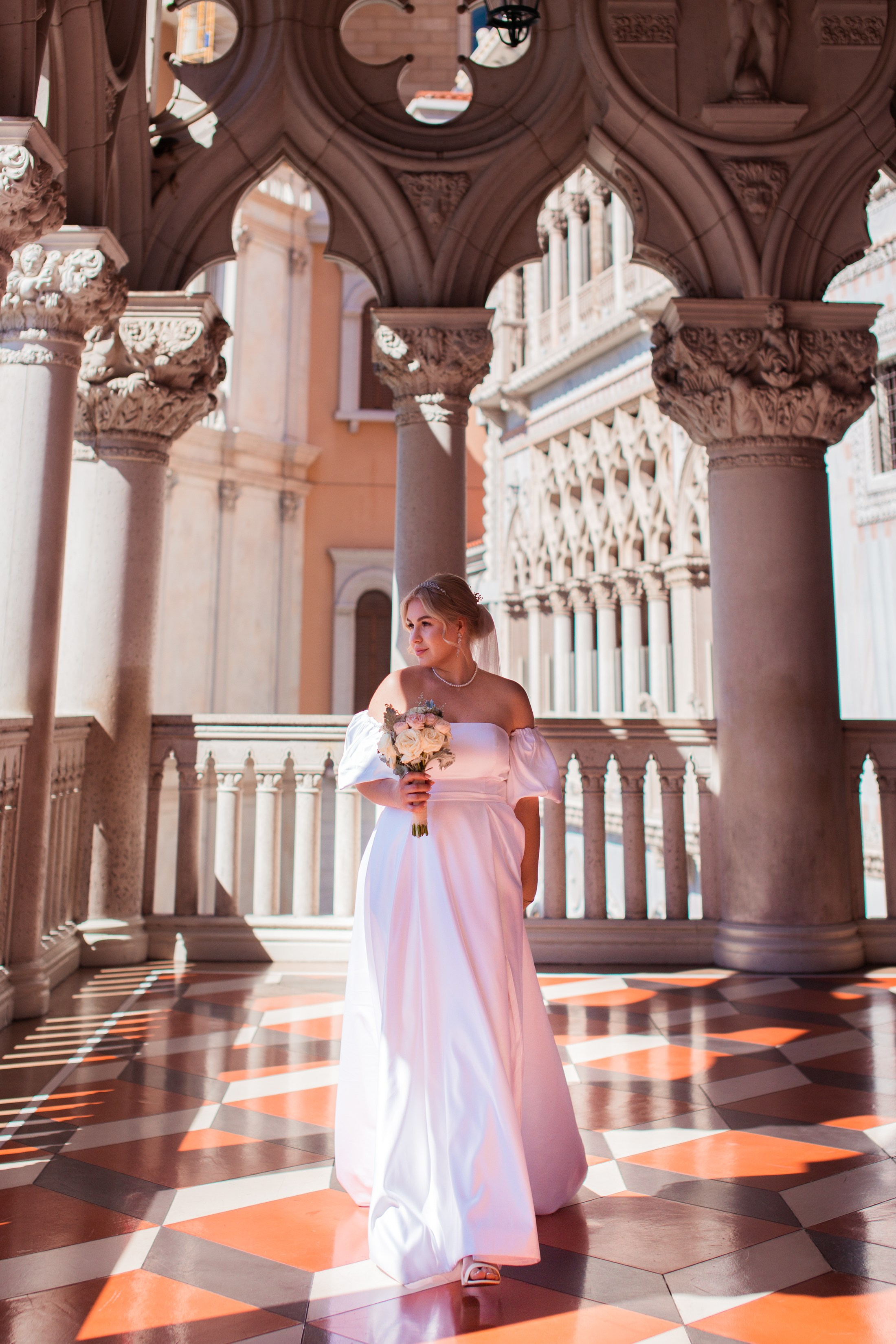 M&N. Wedding & elopement photographer Viktoriya Kravtsov. Las Vegas