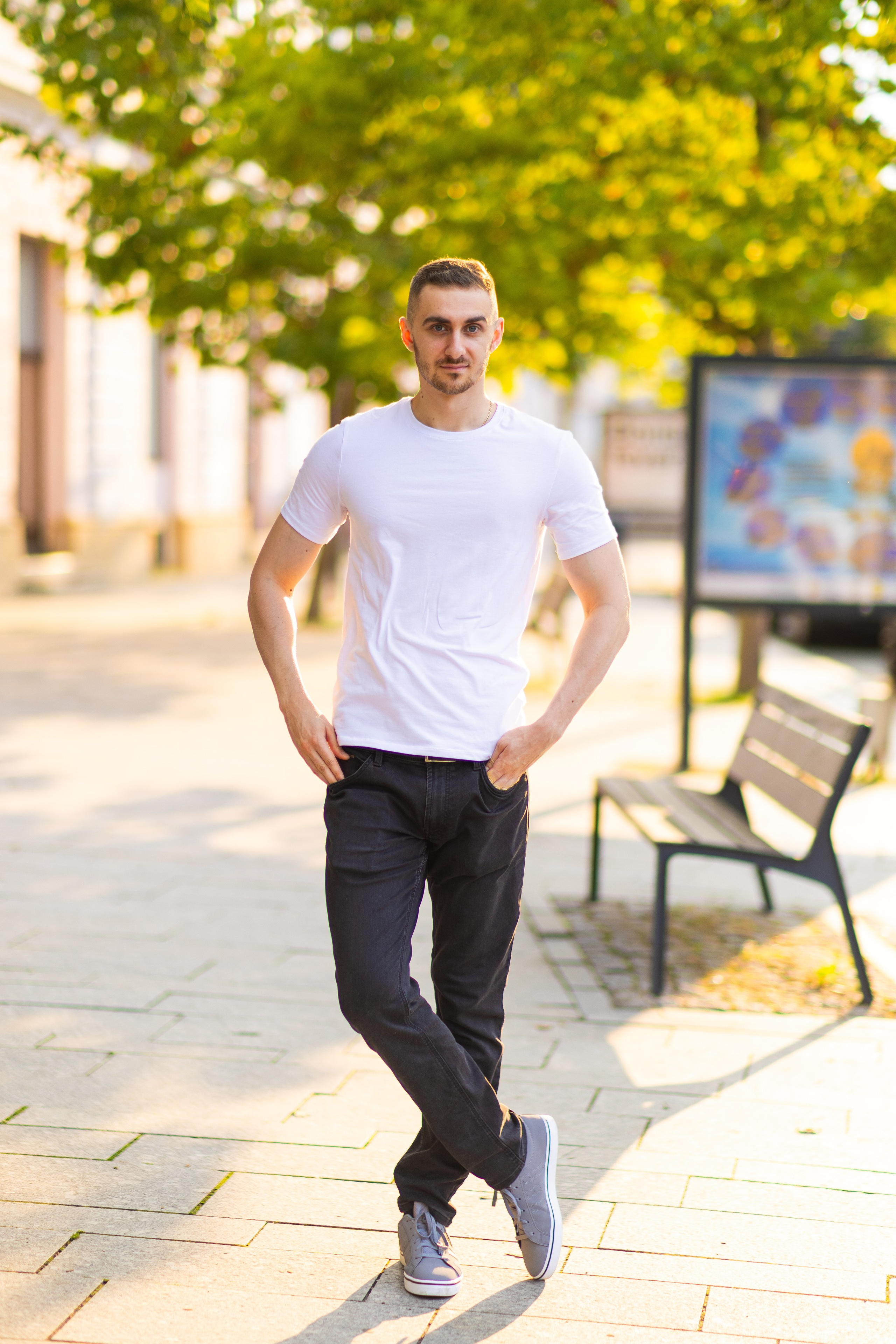 Dorin. Fotograf de portrete și evenimente din Cluj-Napoca. Ședințe foto individuale, nunți, botezuri și aniversări în Cluj și județul Cluj