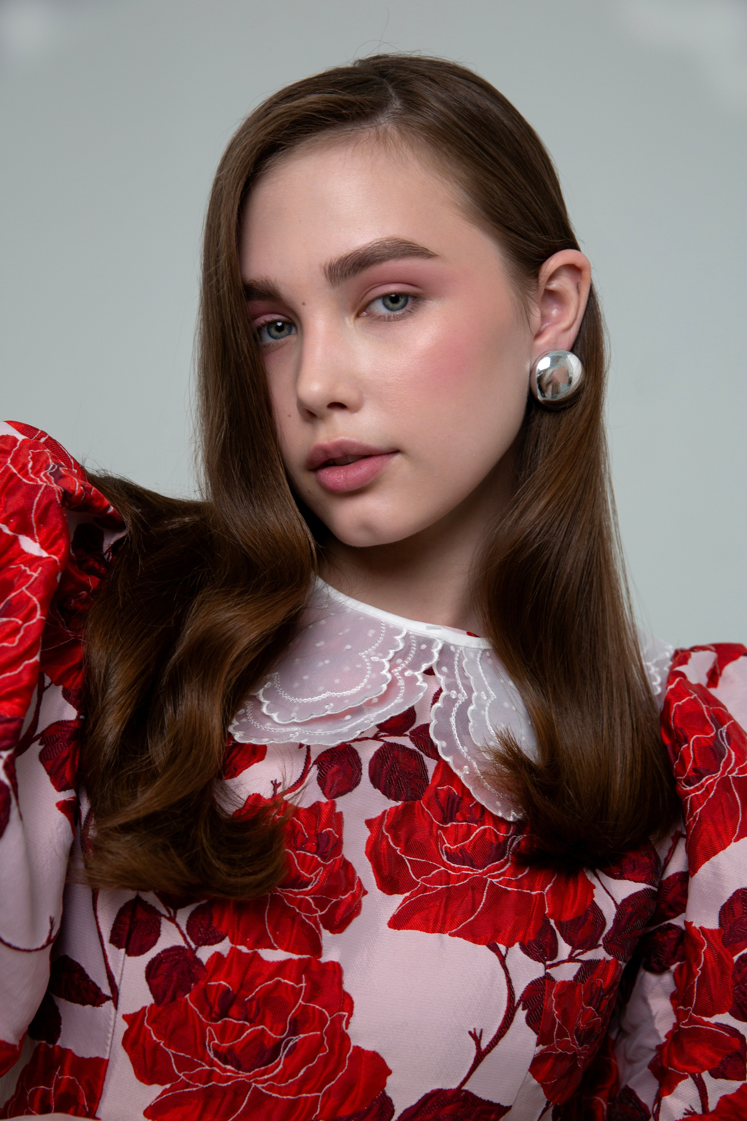 Content for Girlie. Stylist