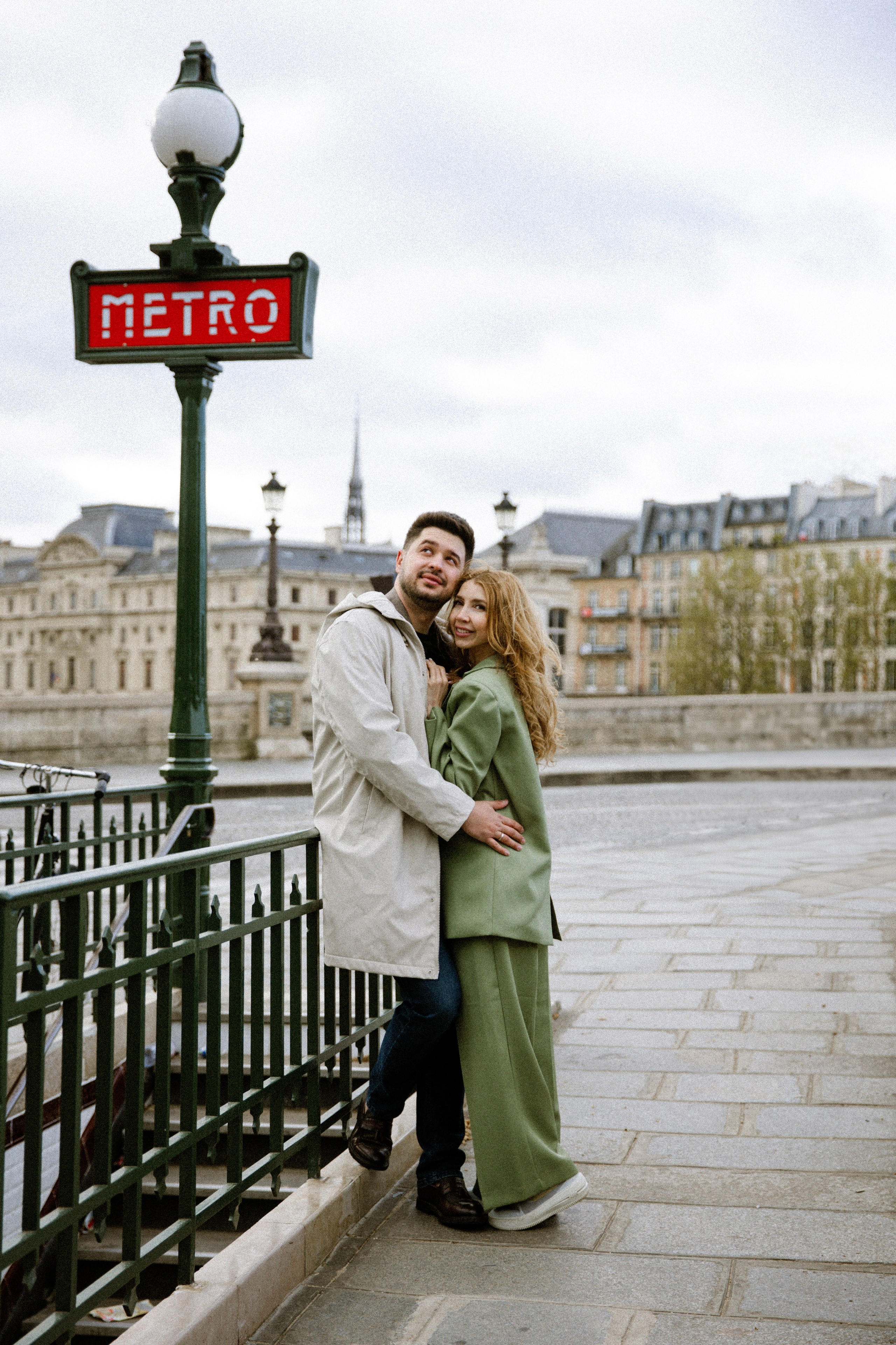 Couple Photo Walk in Paris — Romantic Lifestyle Photography. Paris Wedding Photographer