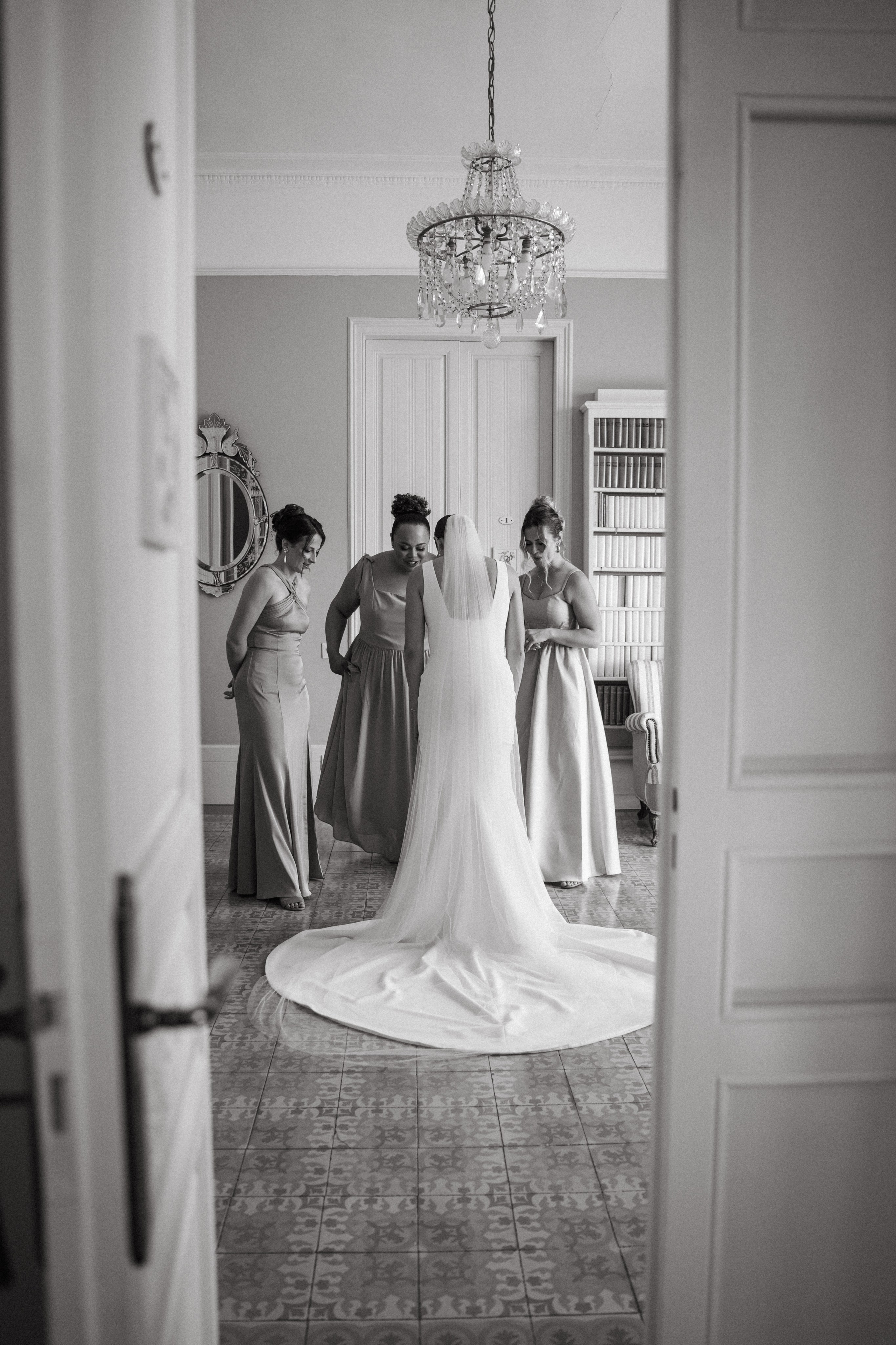 Hollis & Enrique. Villa Blanca. Paola wedding photographer / videographer in Barcelona