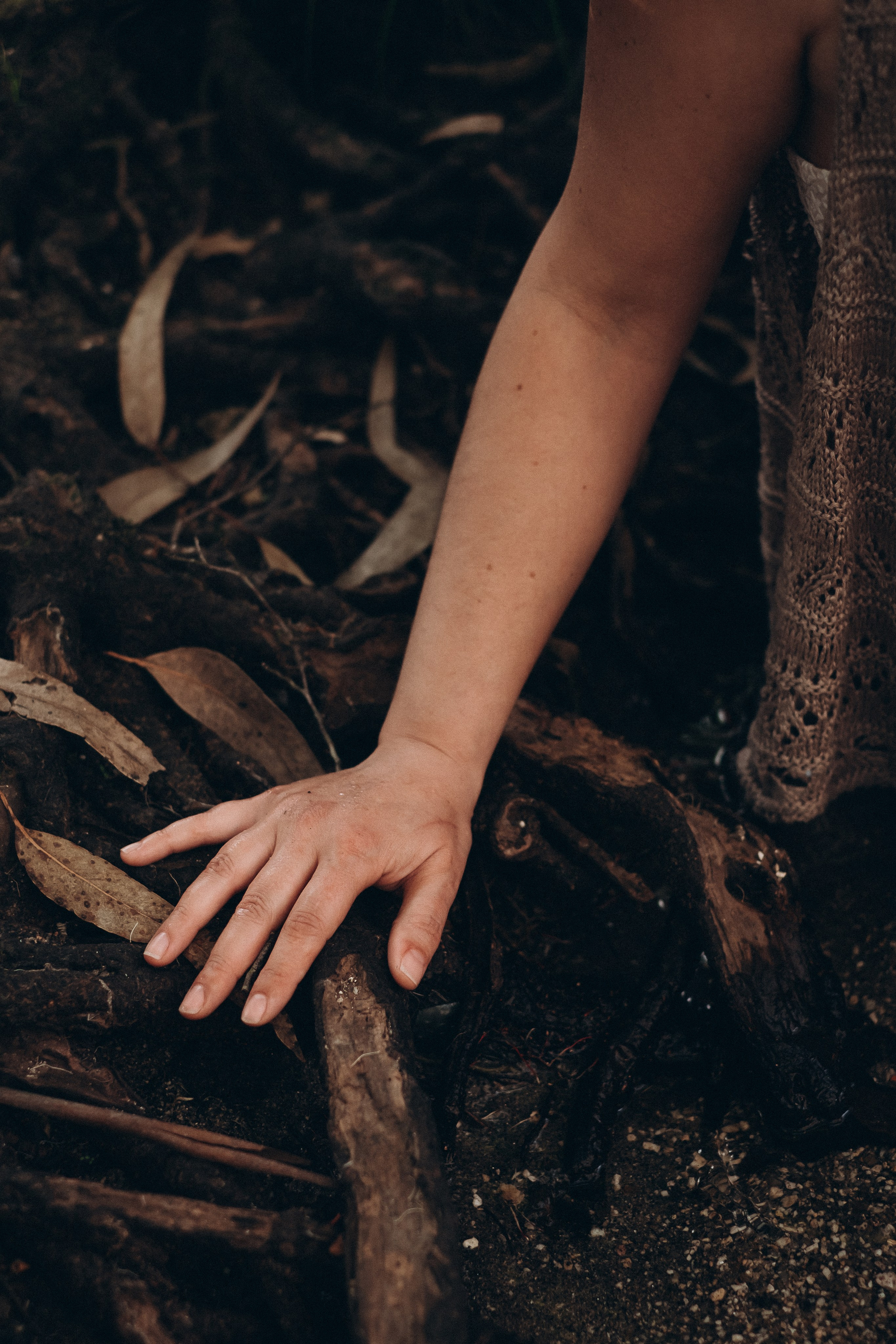 Maternity Photoshoot in Portugal — Artistic Pregnancy Session