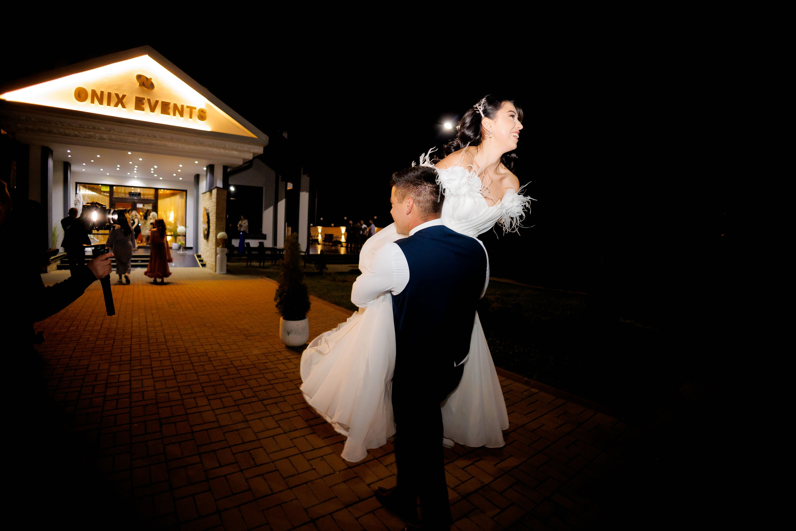 Loredana & Emilian – Ziua Nunții | Videografie - fotografie Botez Suceava, Iași, Botoșani. Servicii foto-video profesionale, pentru momente de neuitat
