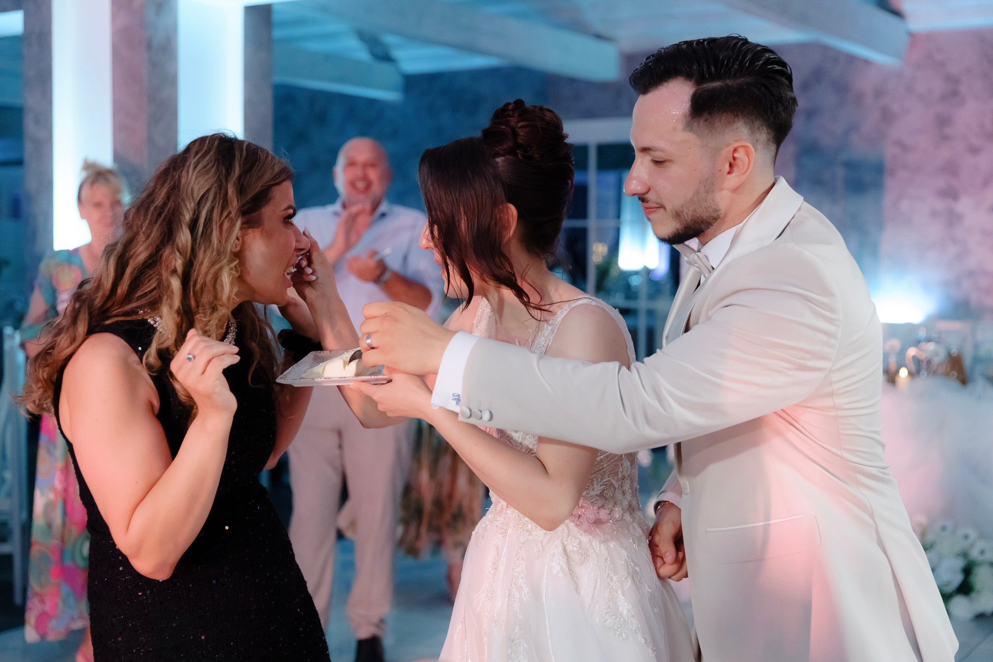 Ioana & Ionuț | Nuntă de poveste la Păstrăvăria Poiana din Mălini județul Suceava. Servicii foto-video profesionale, pentru momente de neuitat