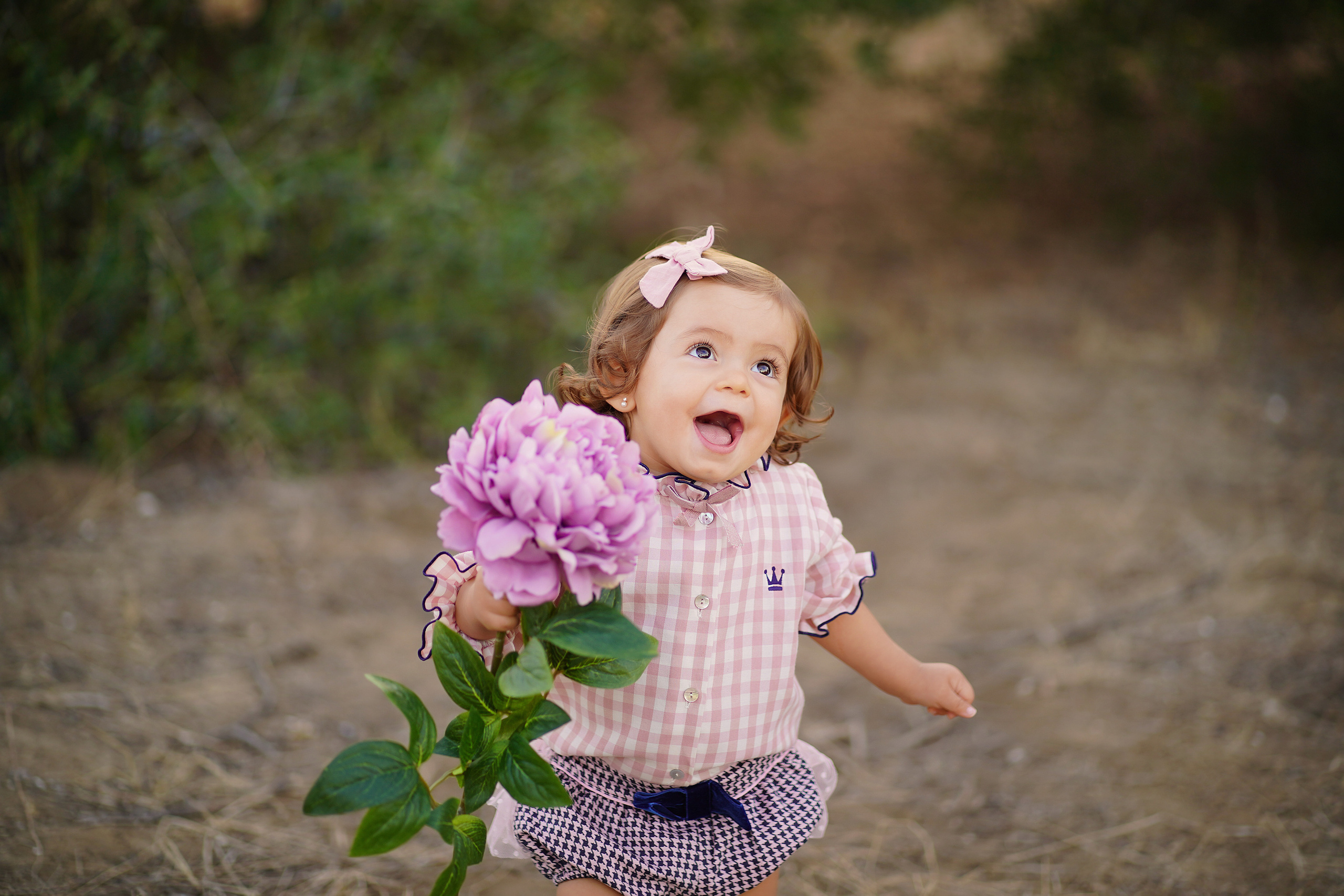 Lola bautizo para album. Fotógrafo de bodas y familias en España, Málaga, Marbella