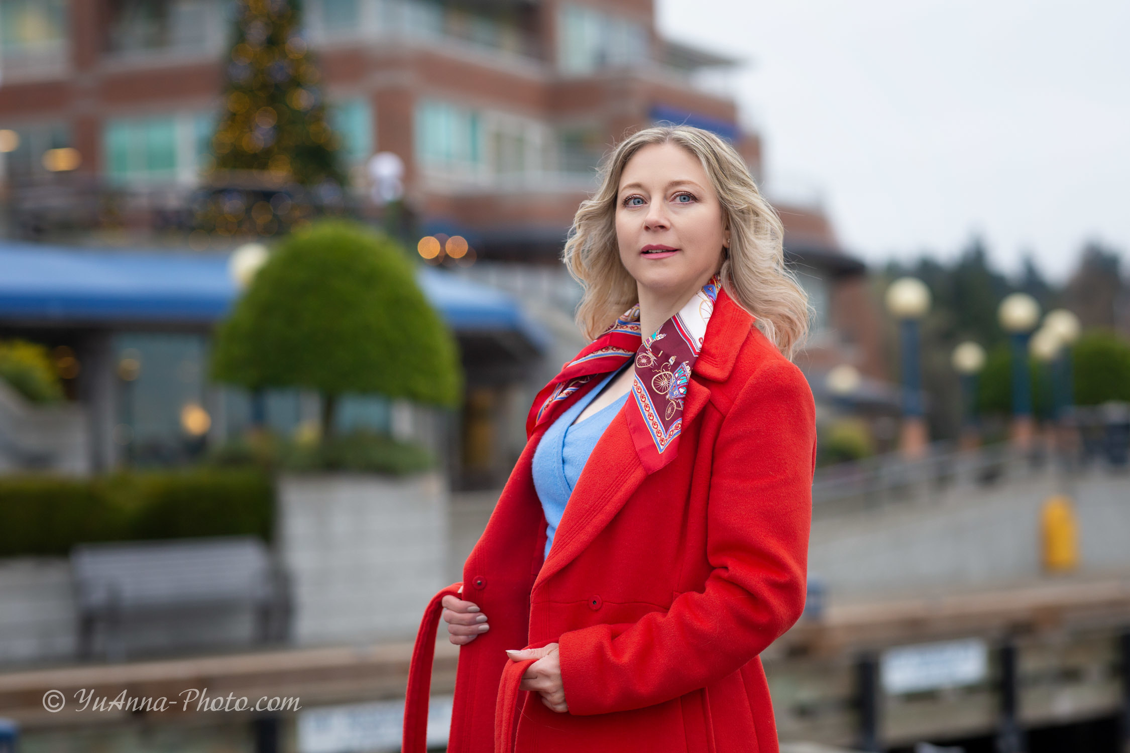 City Walking with Janna. YuAnna studio. Family & Kids Photographer in Seattle area, located in