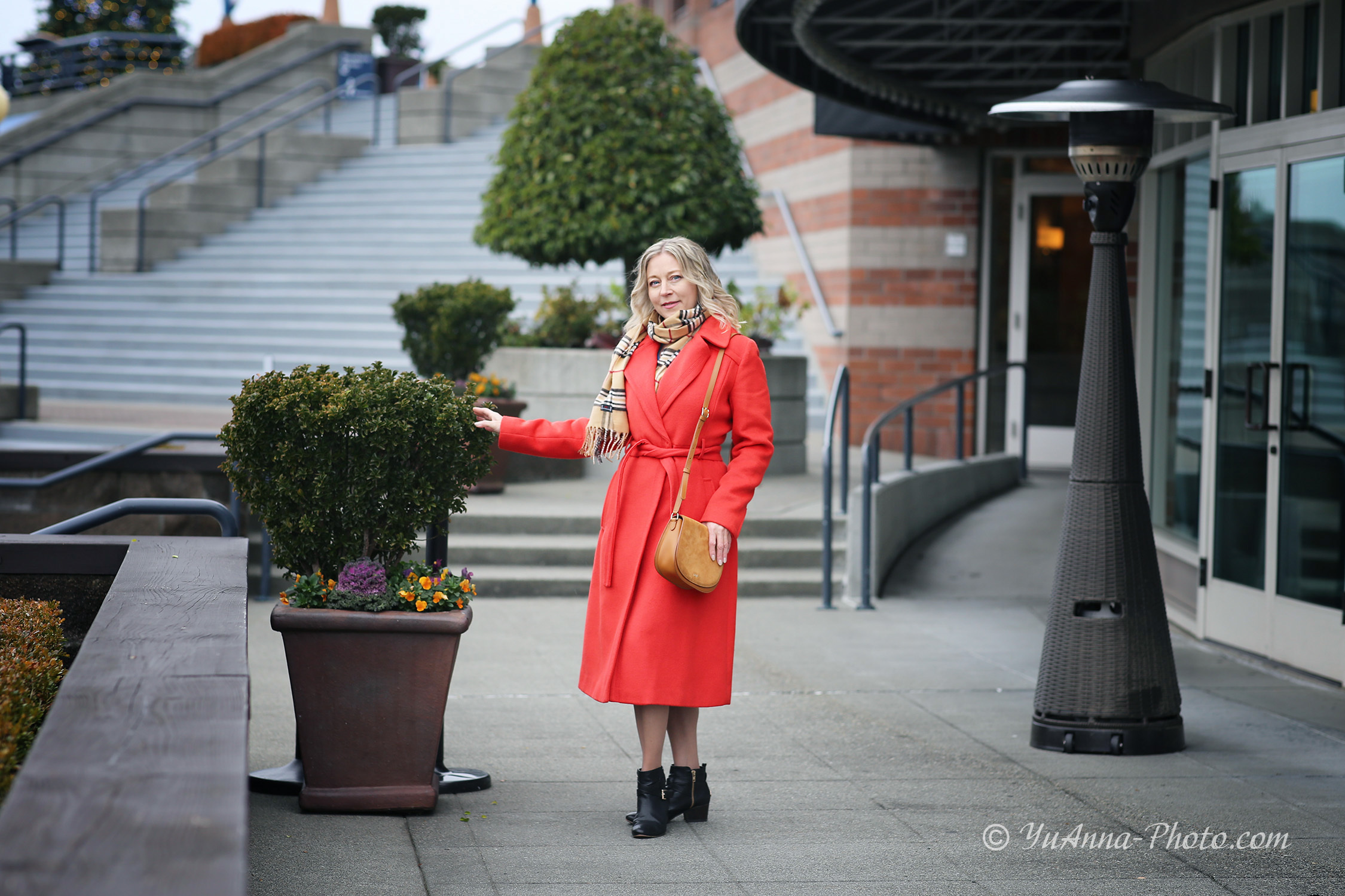 City Strolls Photoshoot. YuAnna studio. Family & Kids Photographer in Seattle area, located in