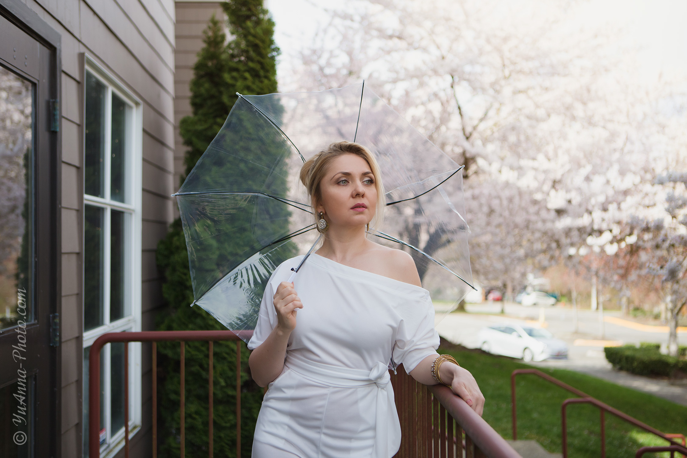 Cherry blossom Photoshoot with beautiful Helen. YuAnna studio. Family & Kids Photographer in Seattle area, located in