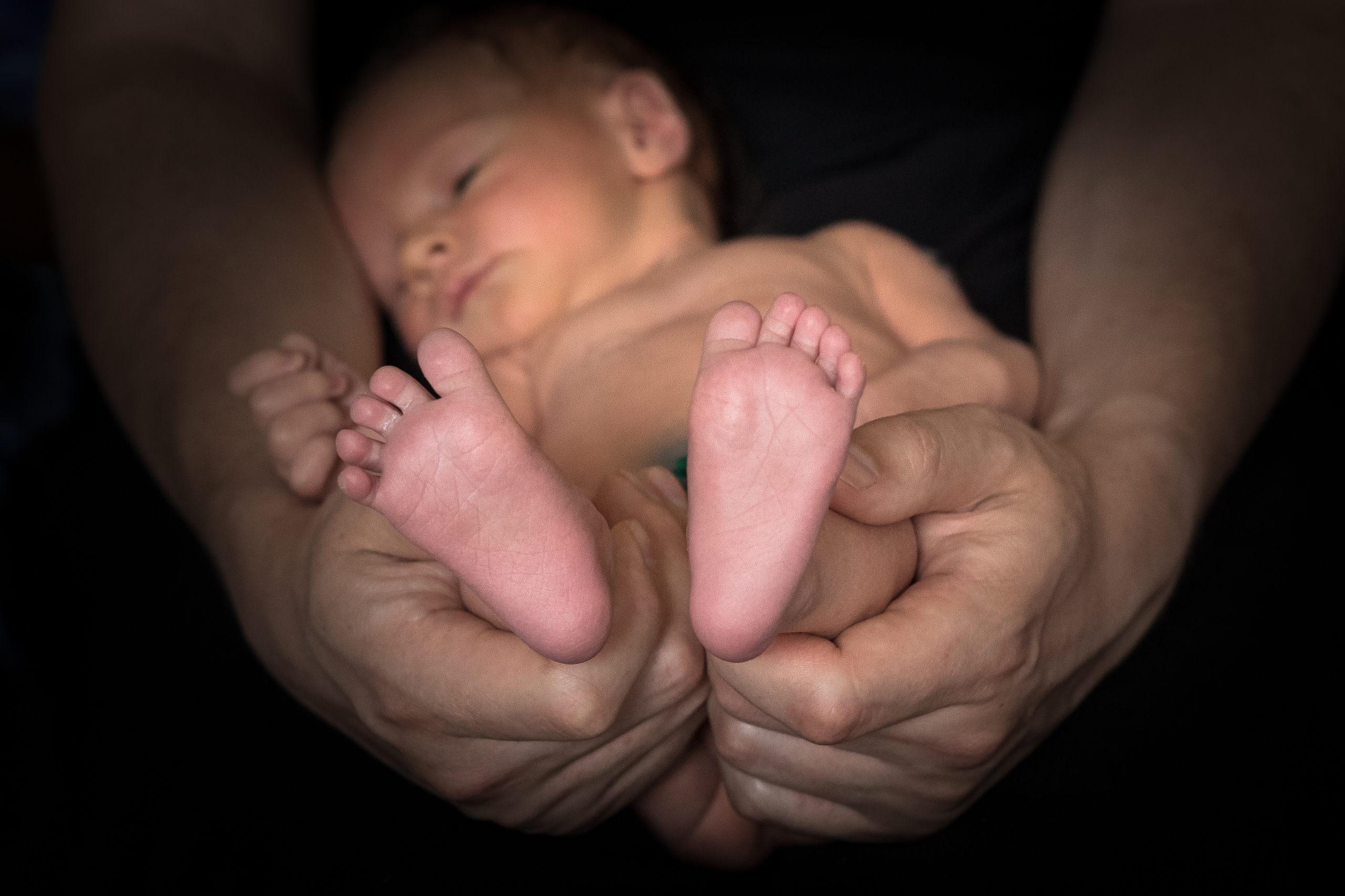 Newborn. YuAnna studio. Family & Kids Photographer in Seattle area, located in