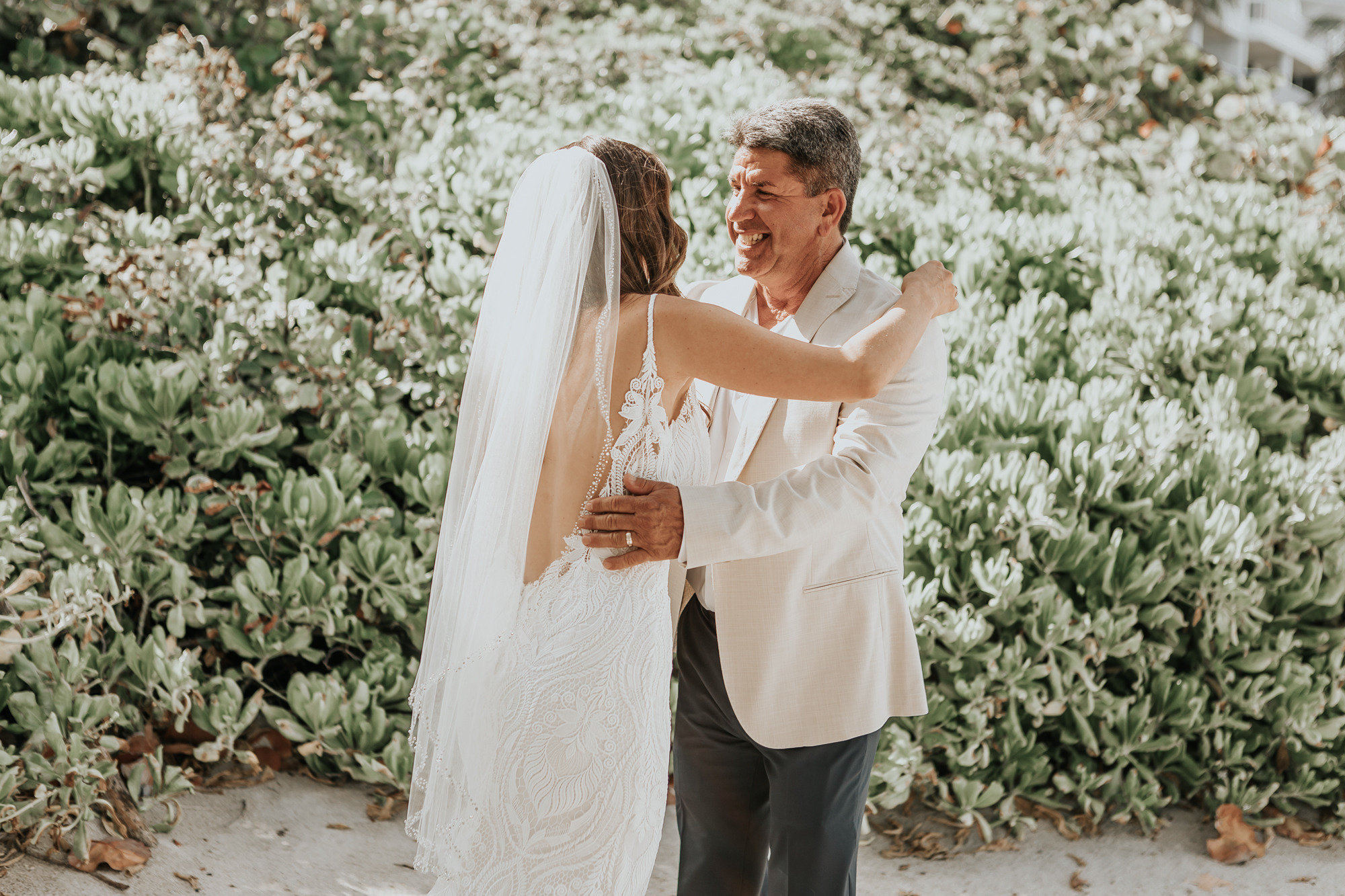 Wedding in Pelican hotel Miami. My name is Kate and I am family and wedding photographer