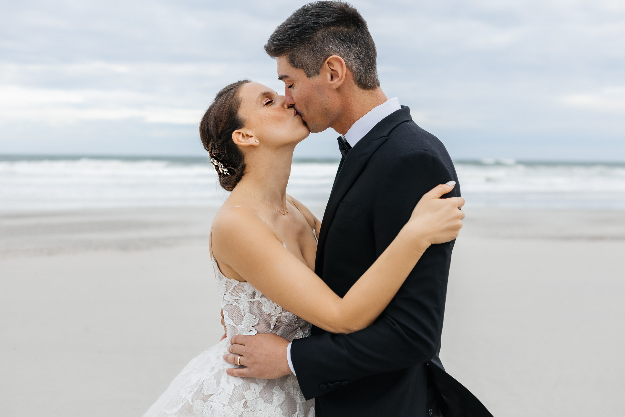 Wedding in Boston. My name is Kate and I am family and wedding photographer