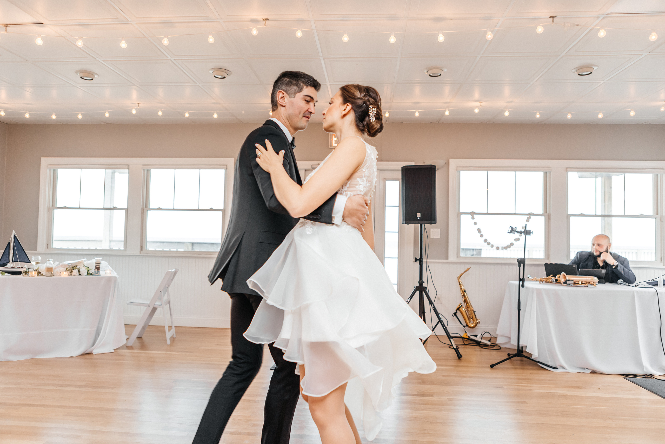 Wedding in Boston. My name is Kate and I am family and wedding photographer