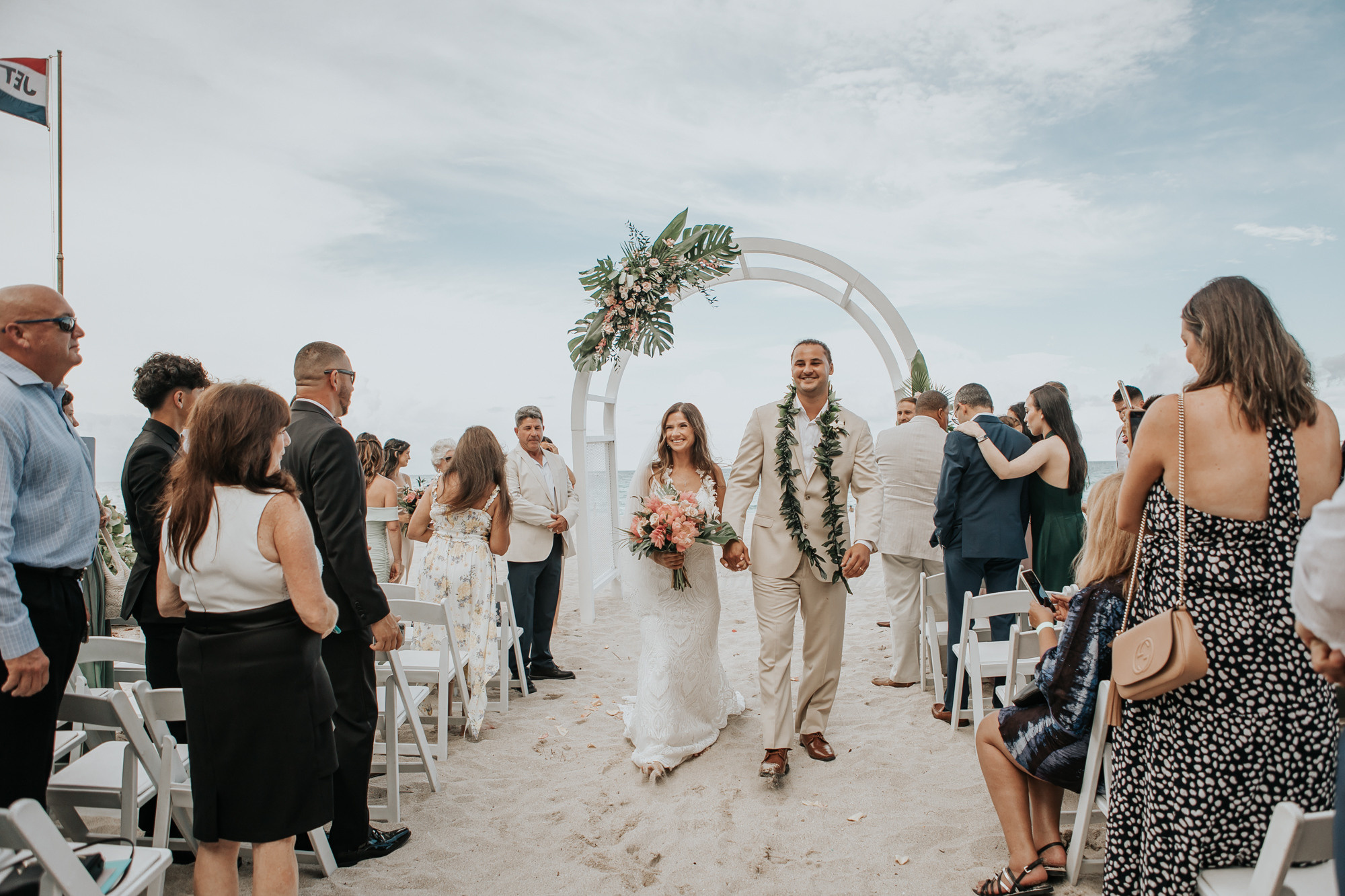 Wedding in Pelican hotel Miami. My name is Kate and I am family and wedding photographer