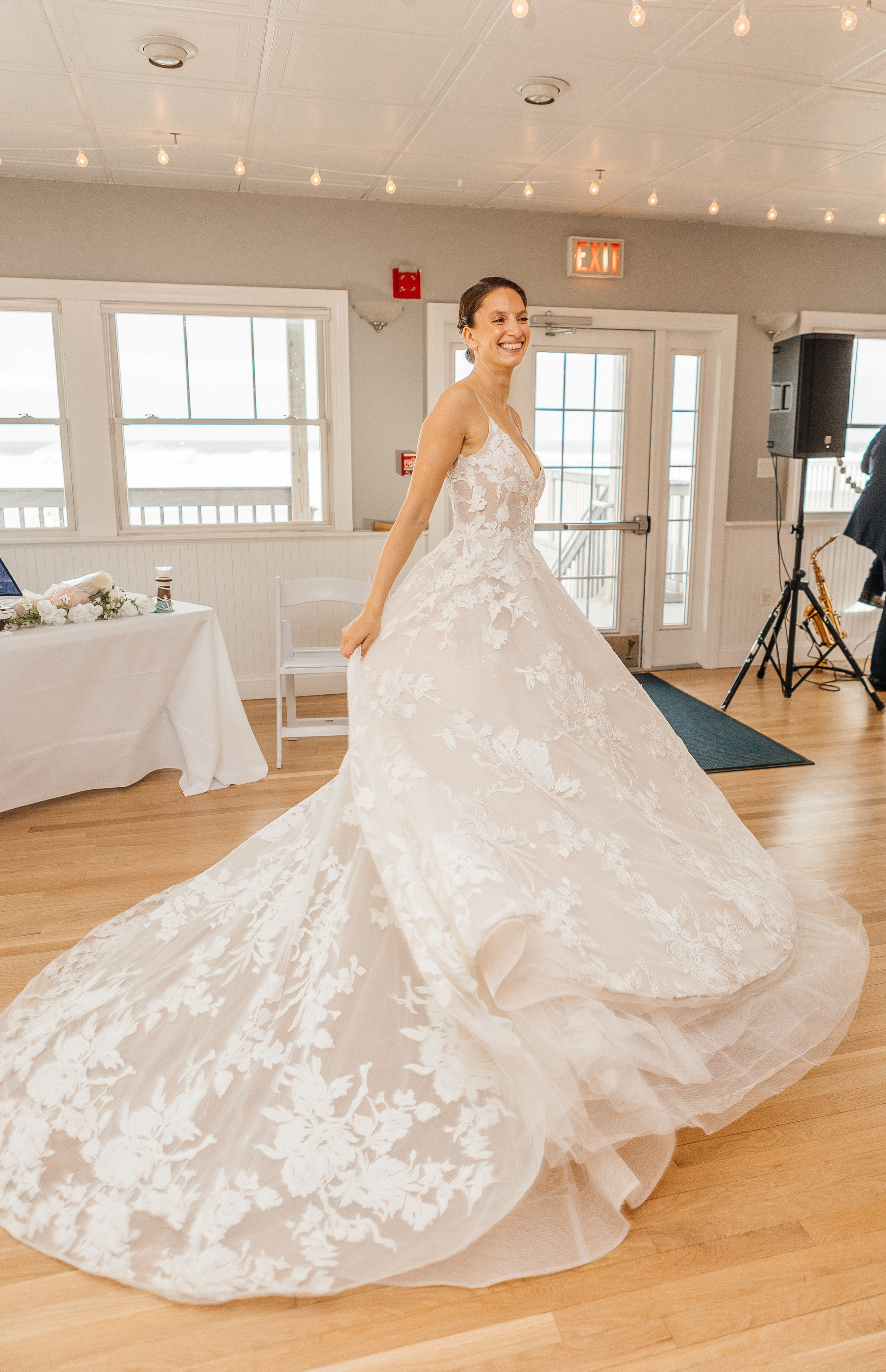 Wedding in Boston. My name is Kate and I am family and wedding photographer