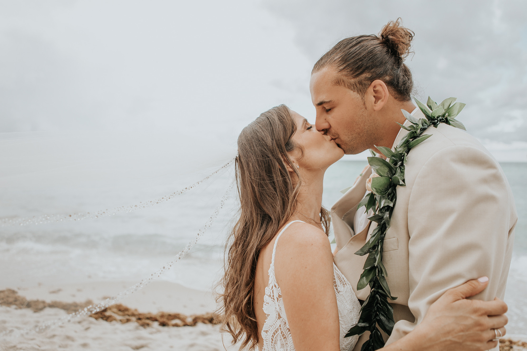 Wedding in Pelican hotel Miami. My name is Kate and I am family and wedding photographer