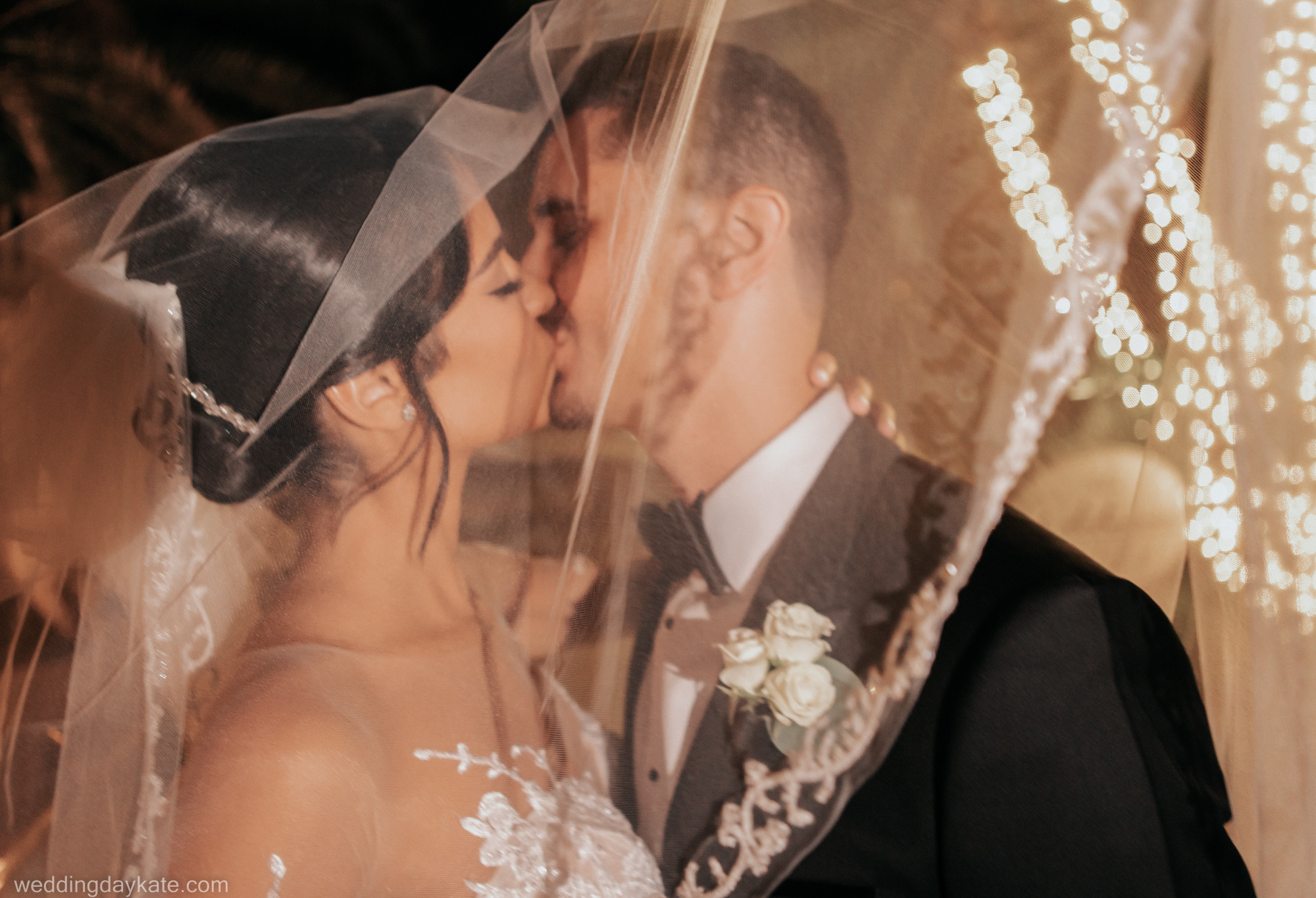 Gorgeous wedding in Addison. My name is Kate and I am family and wedding photographer